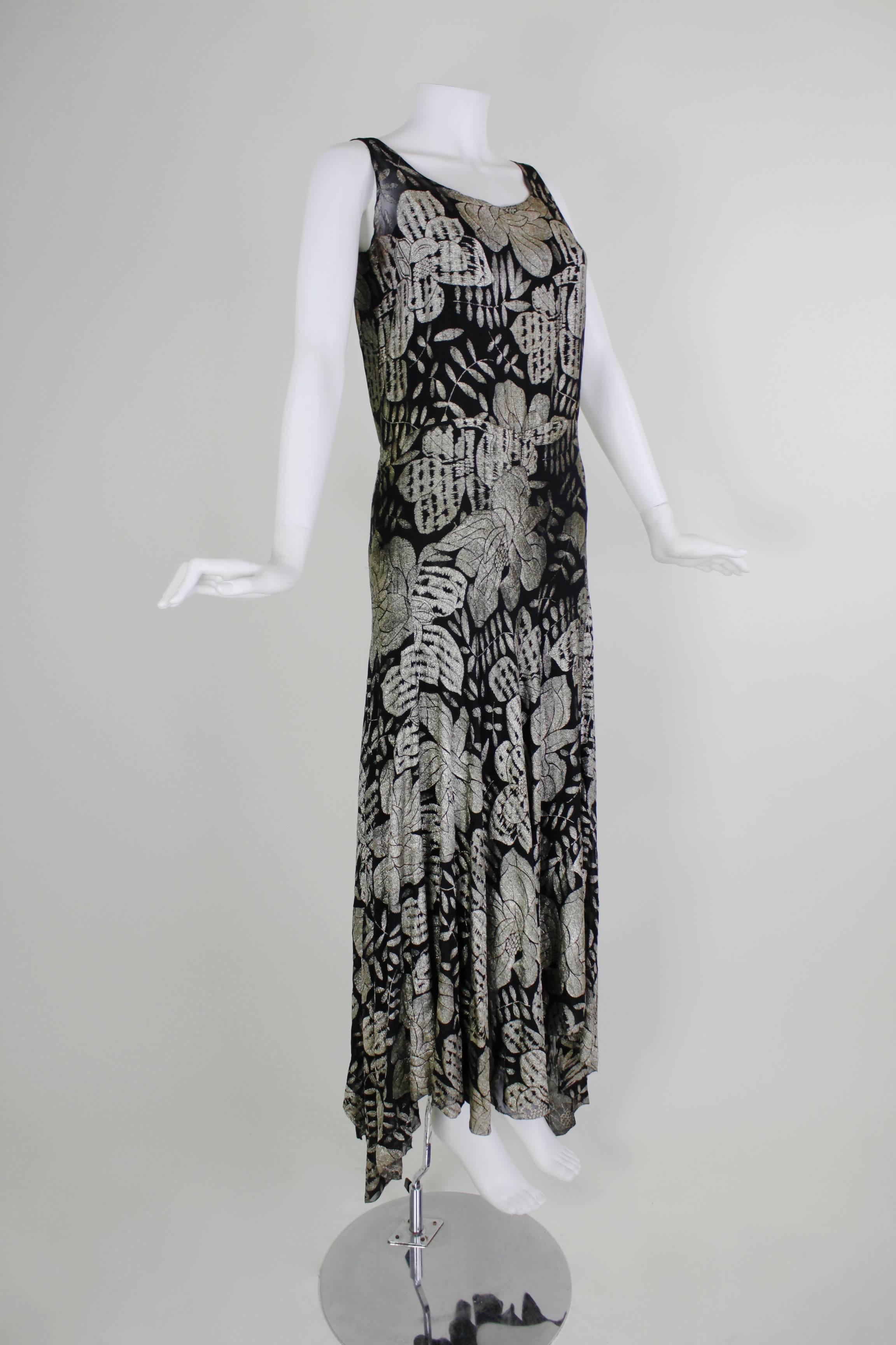 1930s Black and Gold Lamé Floral Evening Gown In Excellent Condition In Los Angeles, CA