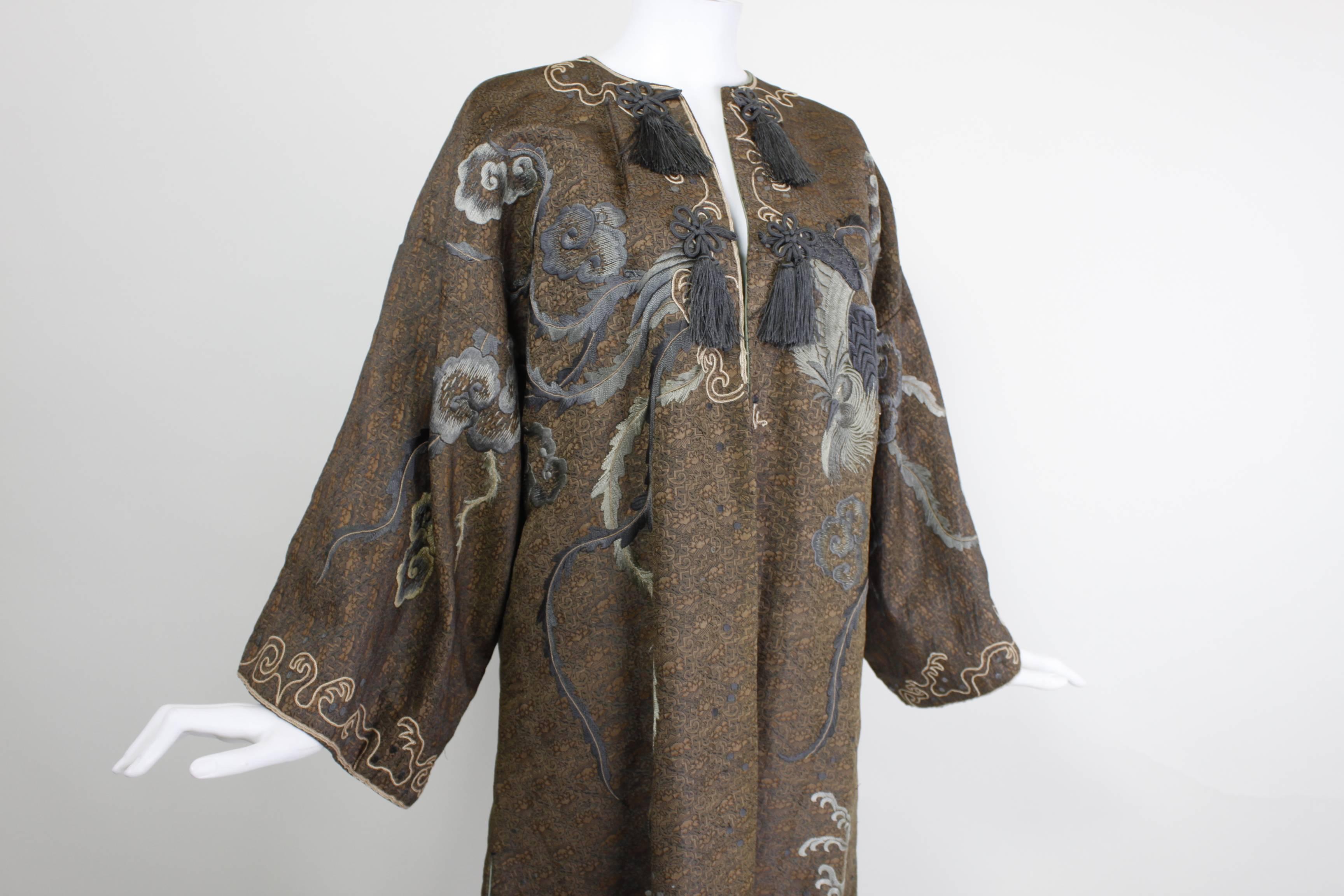 1920s Japanese Embroidered Dragon Motif Coat For Sale 1