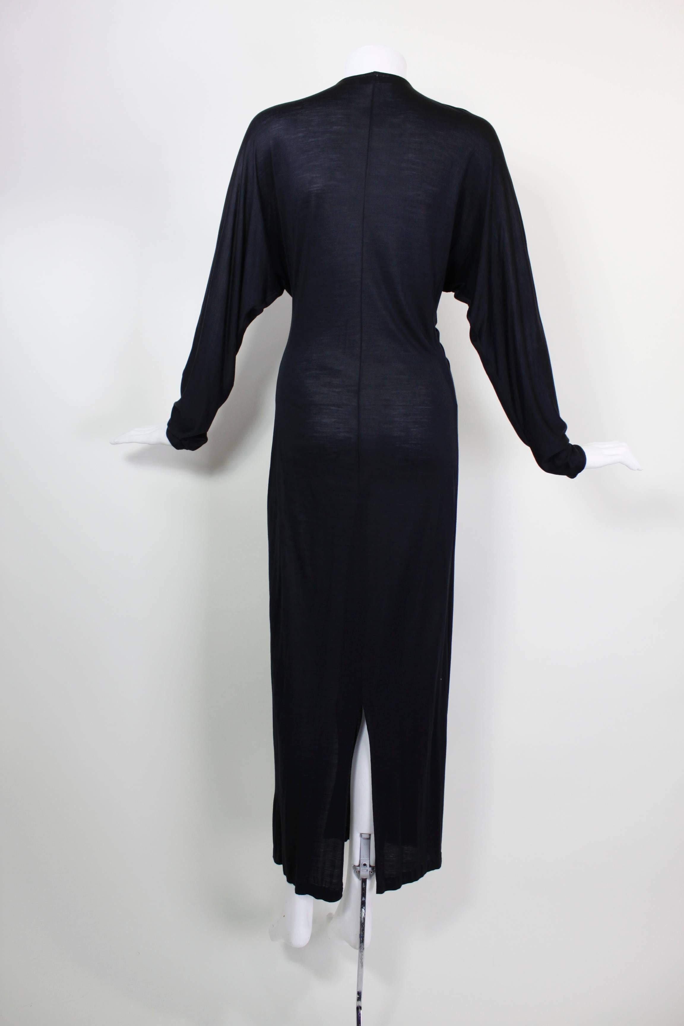 Vintage Callaghan Jersey Dress with Dual Beaded Portrait Motif In Excellent Condition In Los Angeles, CA