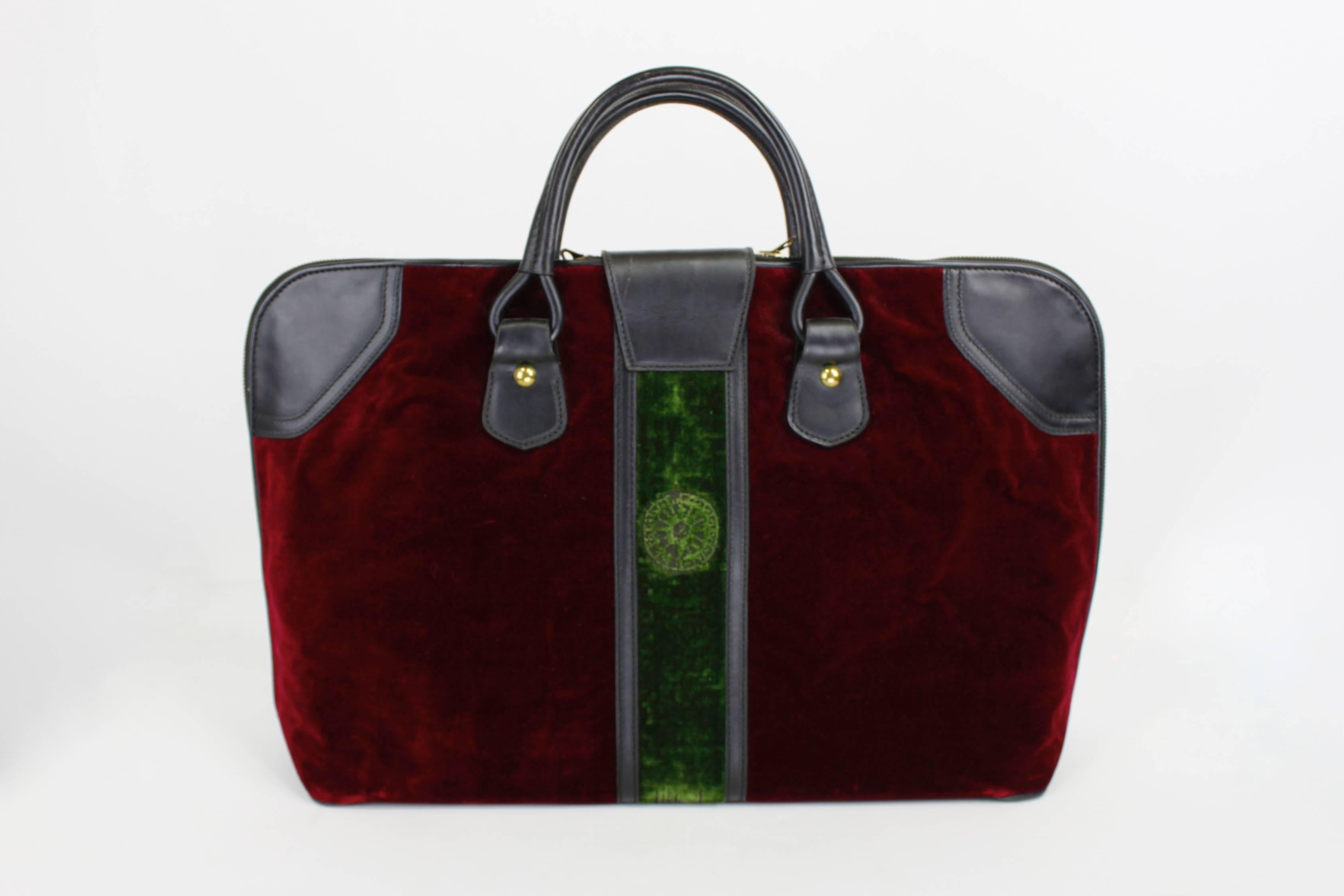 1960s Roberta DiCamerino Iconic Velvet Shoe Bag In Excellent Condition In Los Angeles, CA