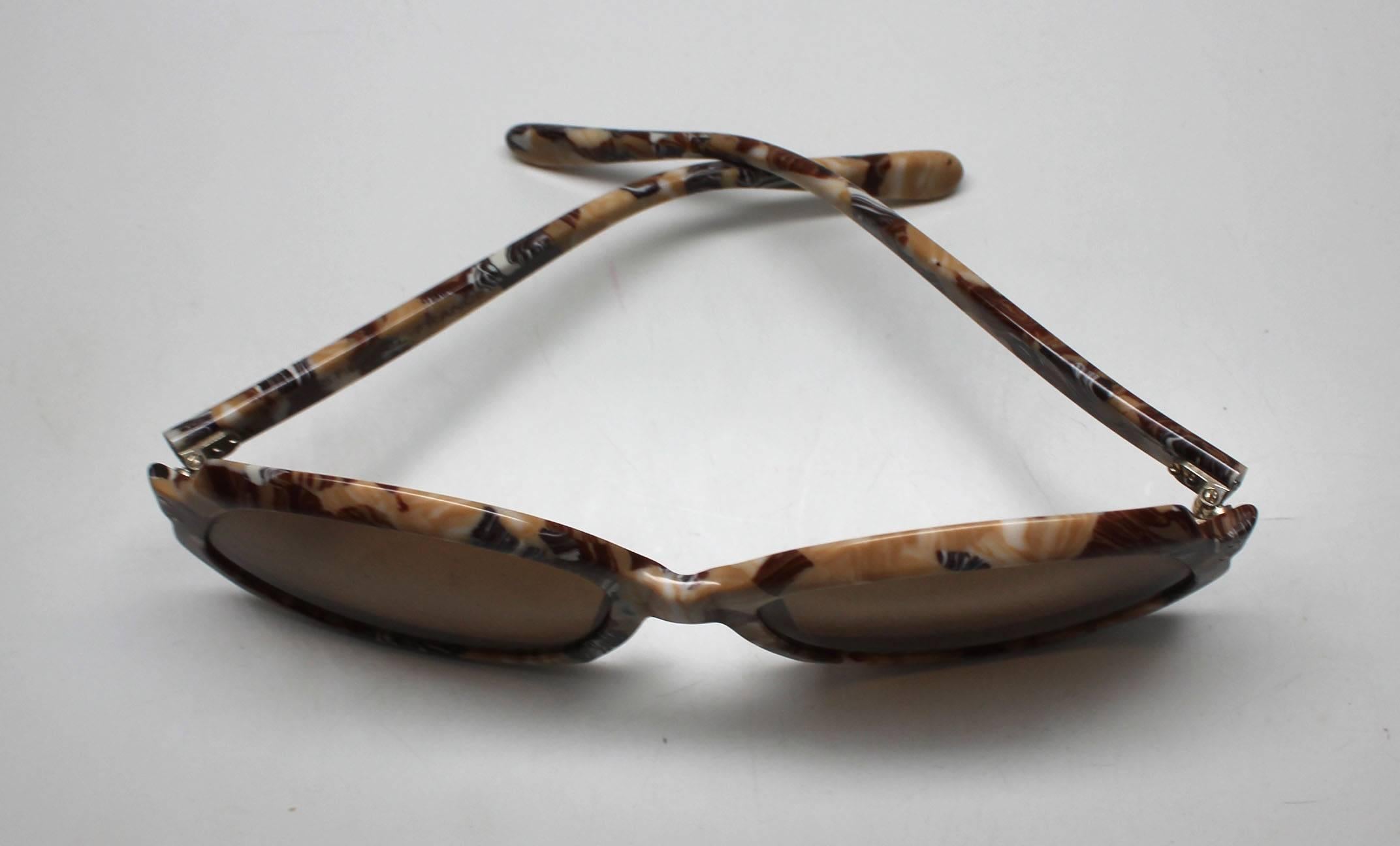 1970s Deadstock St. Larel Sunglasses Made in France In Excellent Condition For Sale In New York, NY