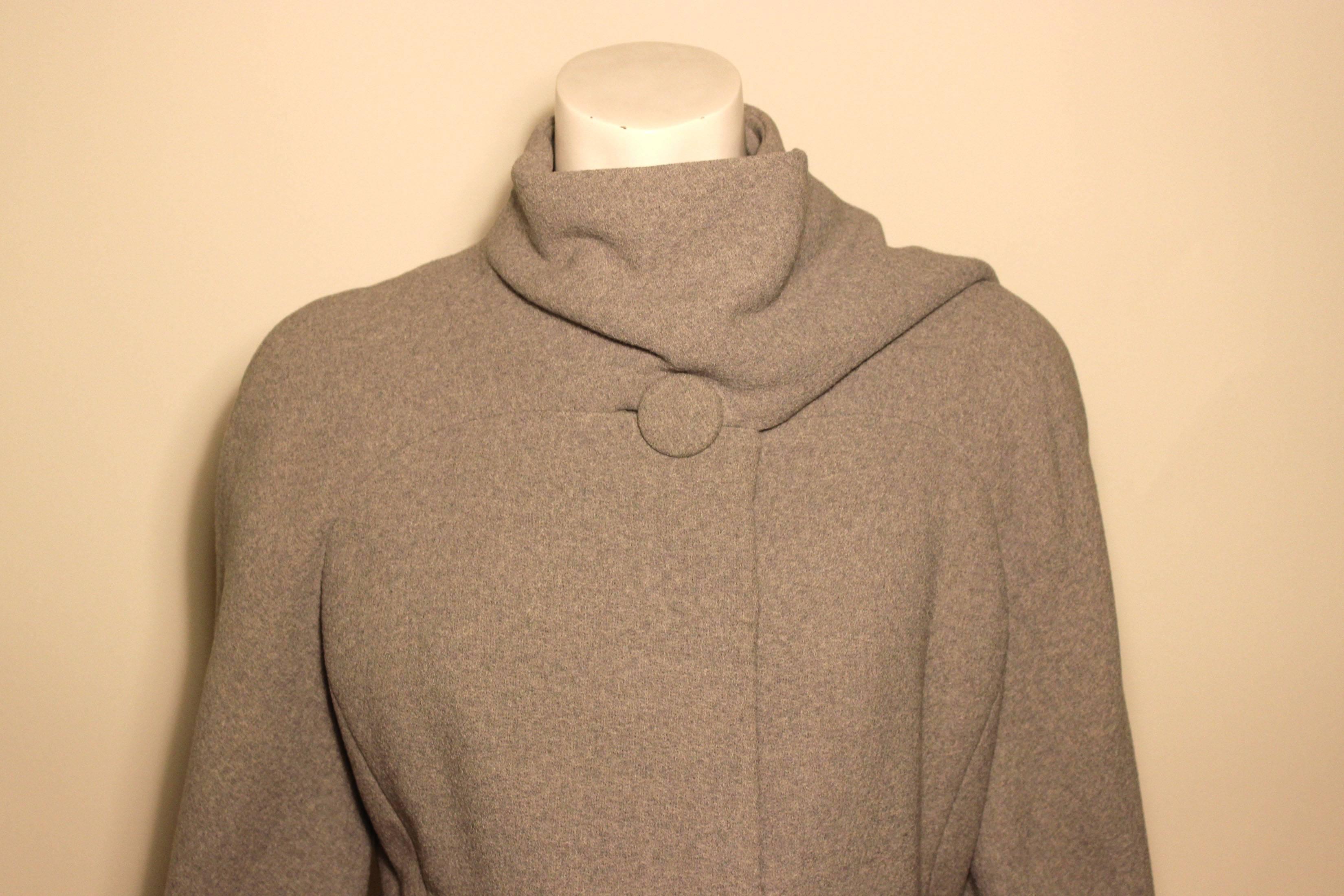 Vintage Pauline Trigere Grey Coat with Fox Trim For Sale 1