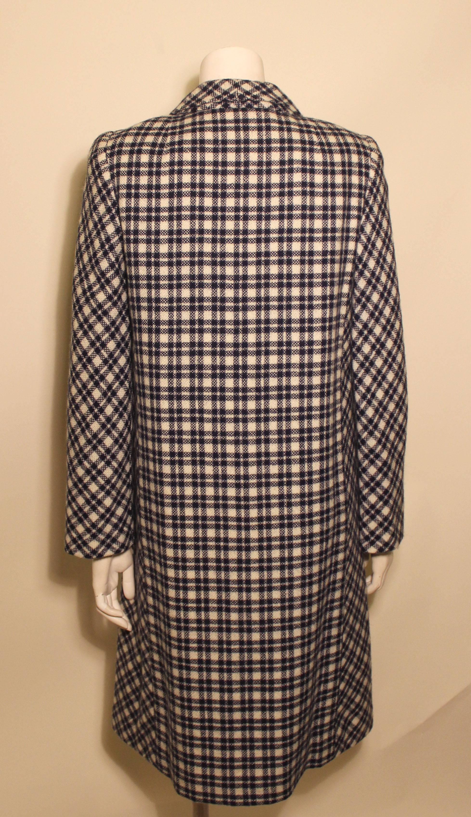 Vintage 1960s Style Pauline Trigere Navy and White Check Coat In Excellent Condition For Sale In New York, NY