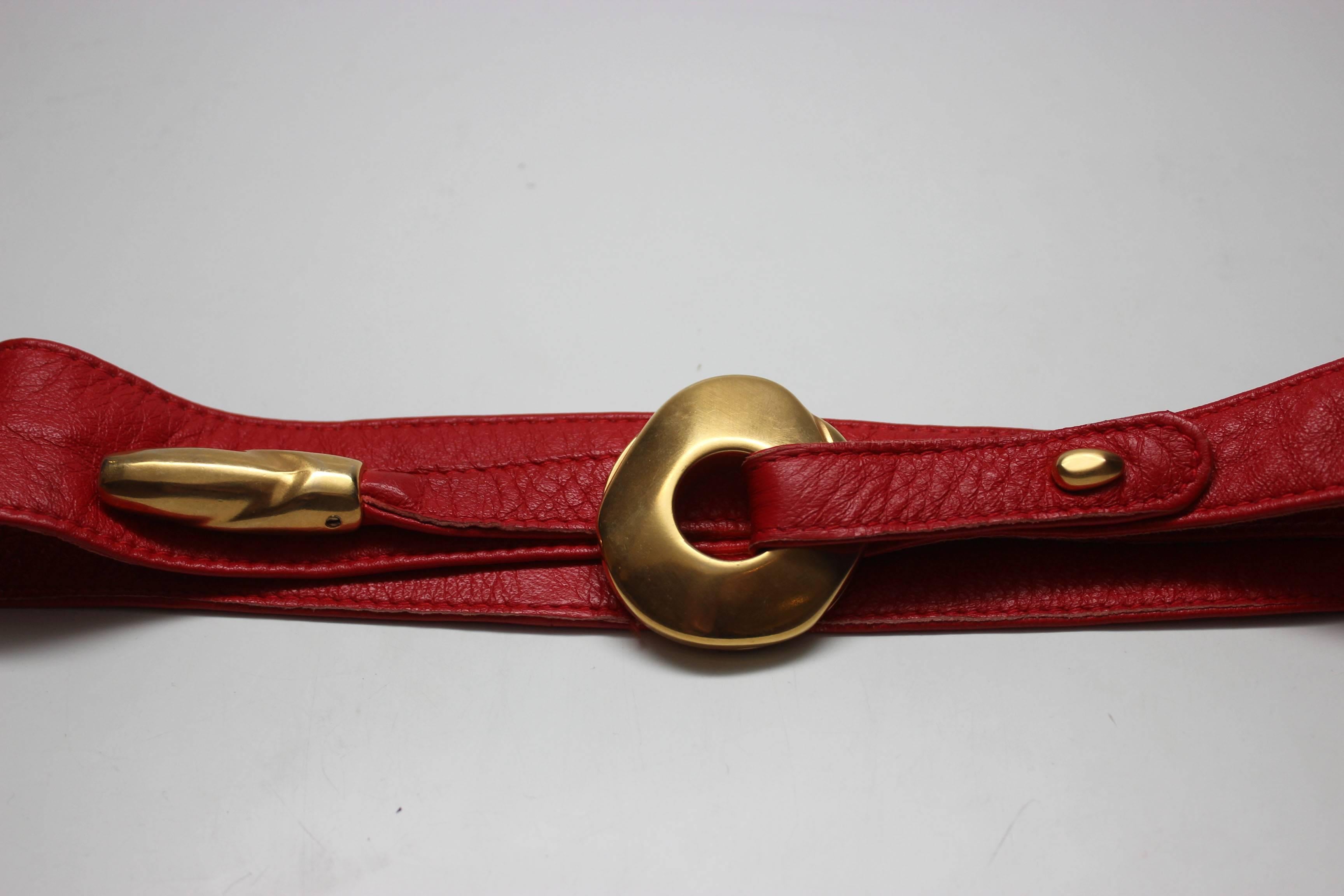 Donna Karan 1980s Red Leather Belt with Sculptural Hardware In Excellent Condition For Sale In New York, NY