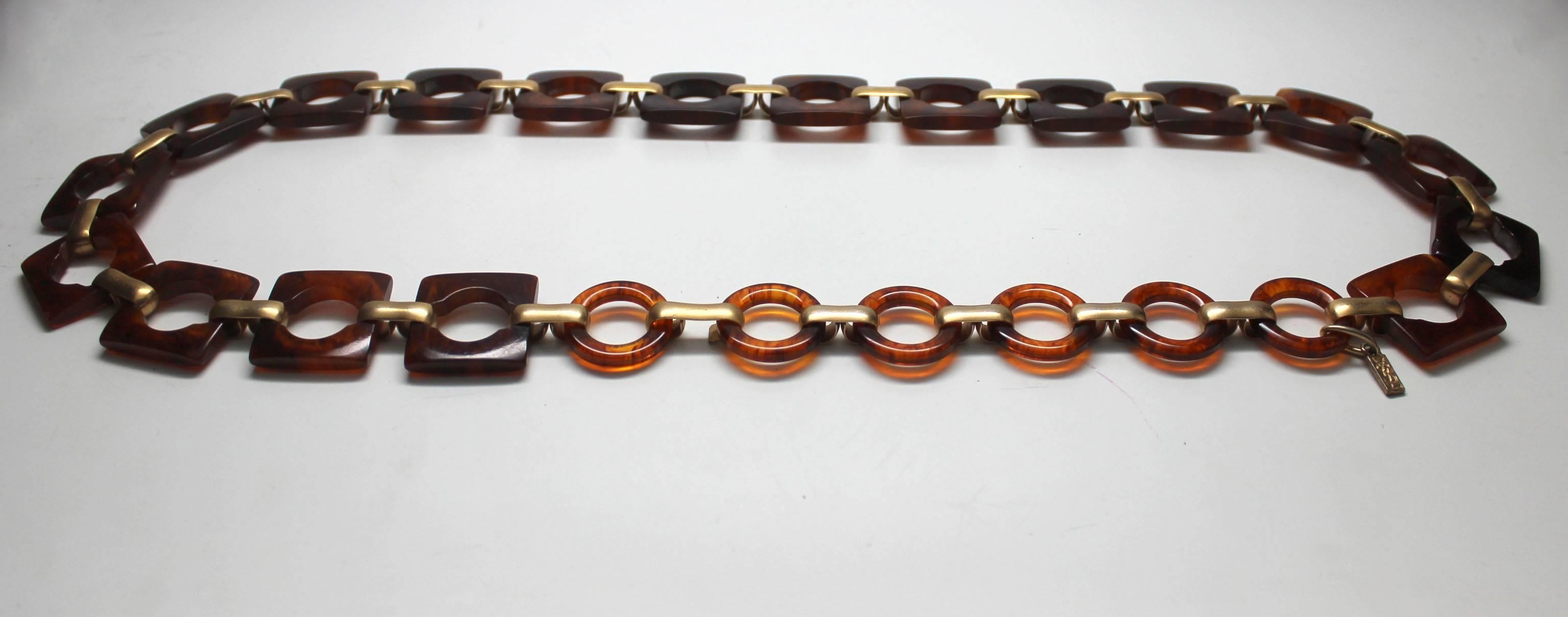Yves Saint Laurent 1970s Tortoise/Acrylic Geometric Chain Belt In Excellent Condition For Sale In New York, NY