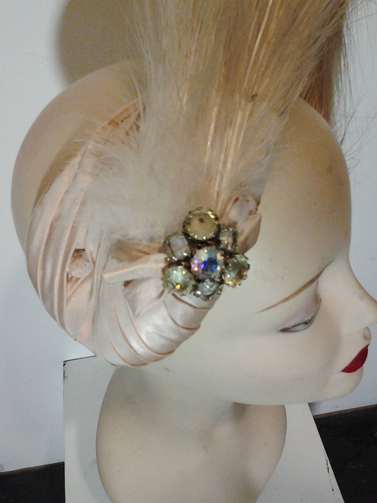 Women's Superb 1950s French Simone Geist Ballet-Inspired Egret Feather Hat