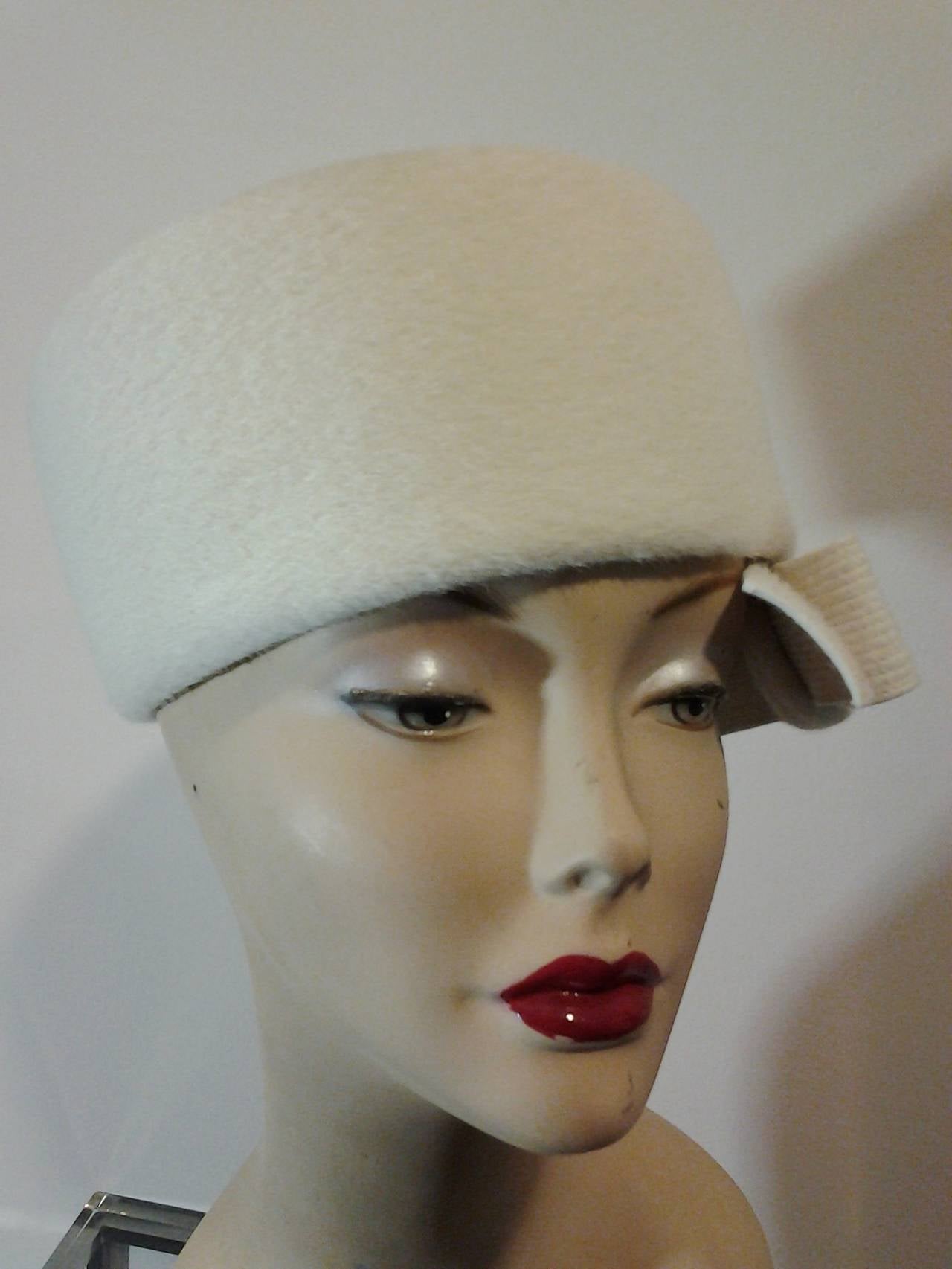 1960s Jan Leslie Wool Pillbox Hat with Side Bow at 1stDibs