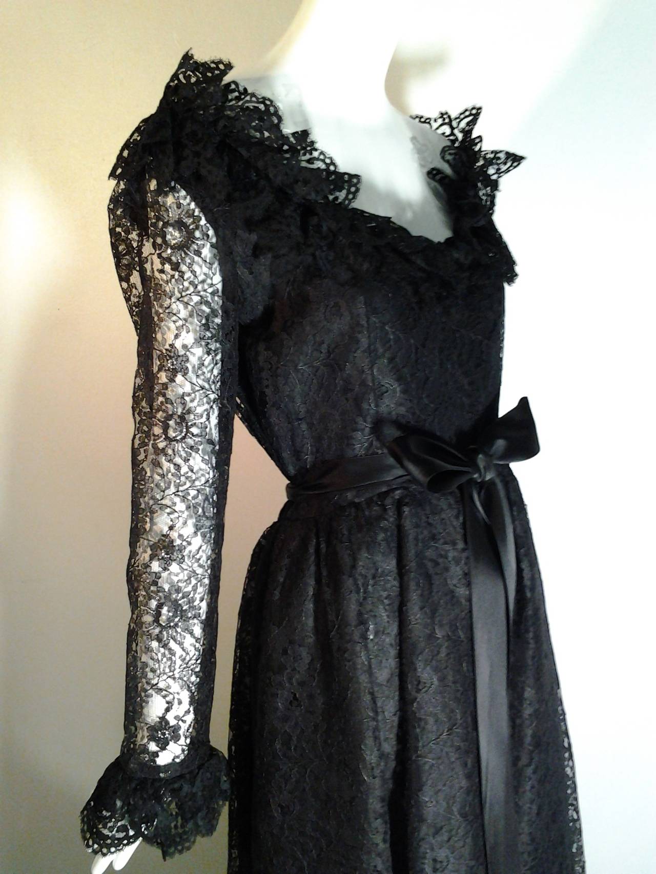 1970s Oscar de La Renta Lace Illusion and Ruffle Cocktail Dress 3