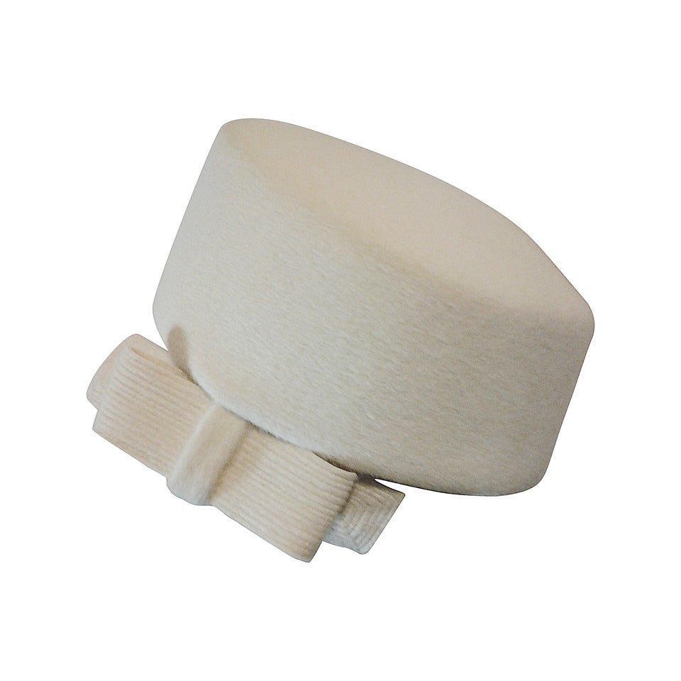 1960s Jan Leslie Wool Pillbox Hat with Side Bow at 1stDibs