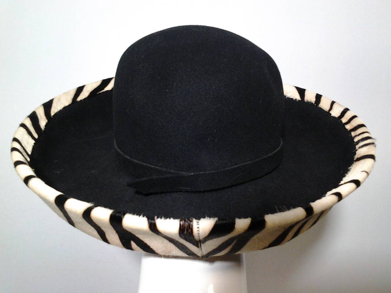 1960s Frank Olive Zebra Skin Curved Brimmed Hat In Excellent Condition In Gresham, OR