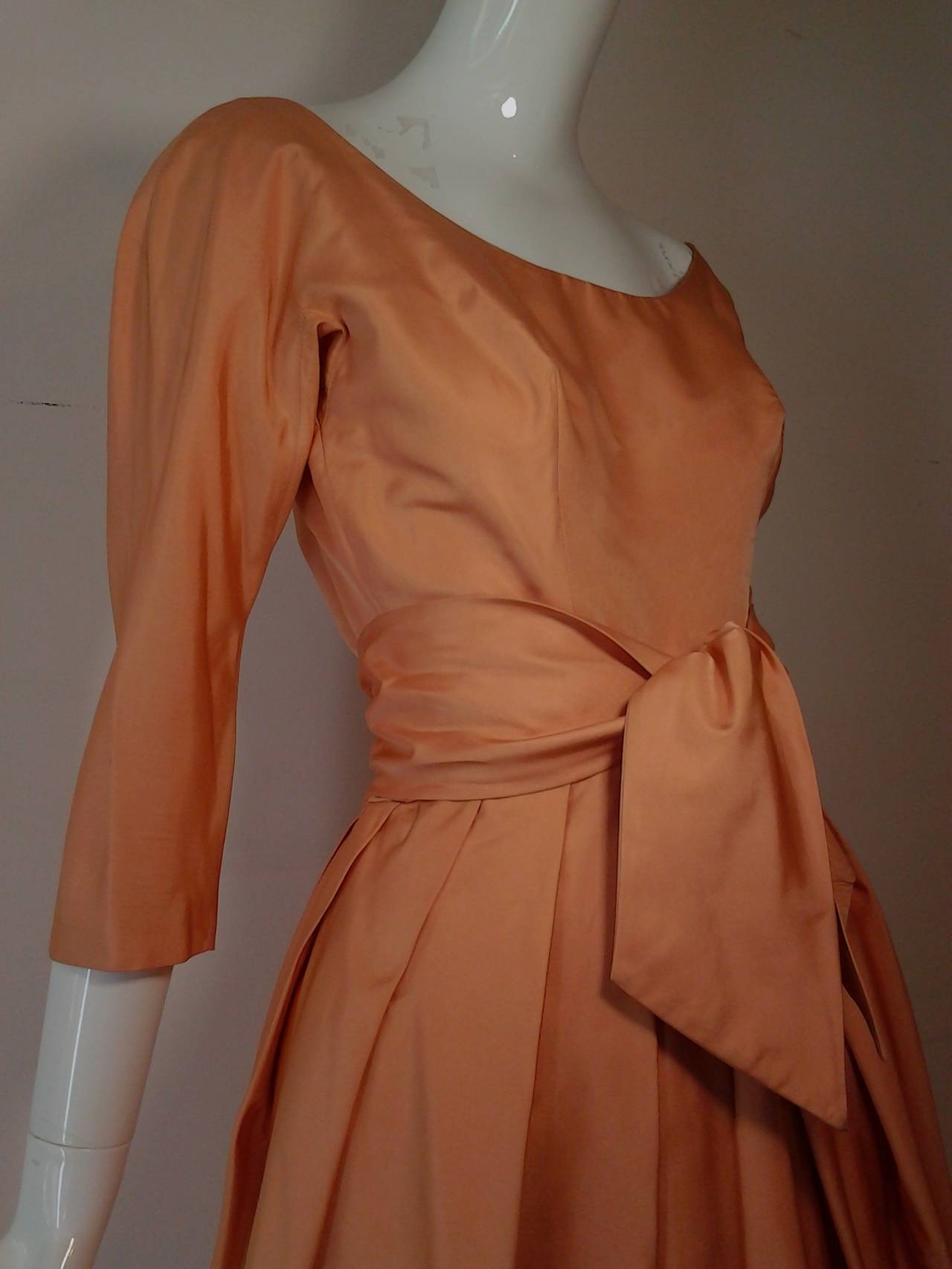 1950s Suzy Perette Apricot Silk Taffeta Bubble Hem Cocktail Dress In Excellent Condition In Gresham, OR