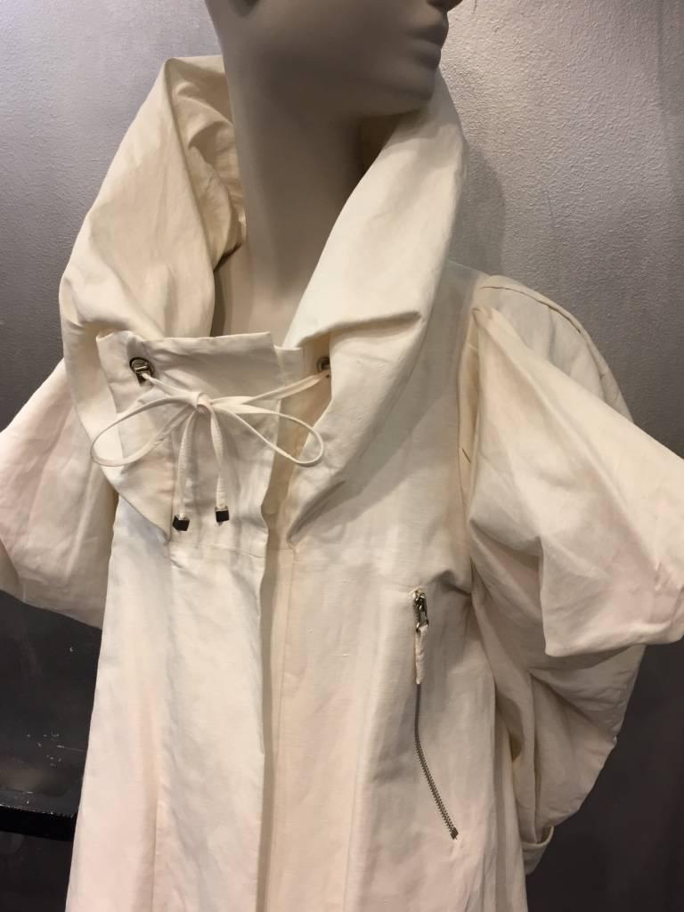 Grigio Parka Christian Lacroix Avant Garde in tela bianca 