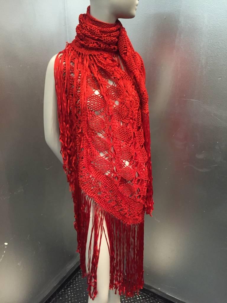 1970s Cherry Red Rayon Macramé Fringed Shawl In Excellent Condition In Gresham, OR