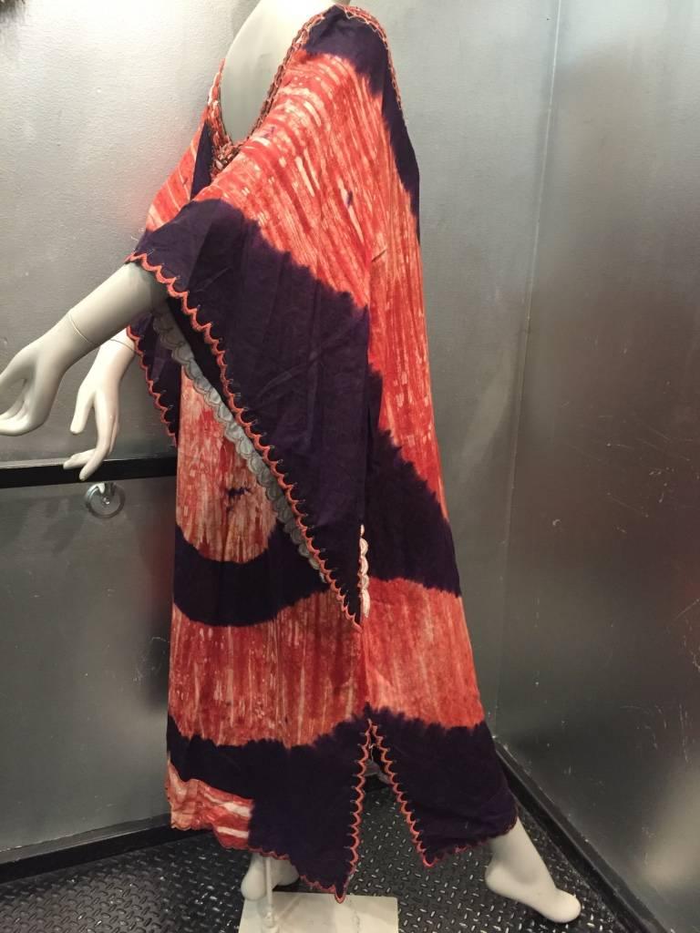 1970s Purple and Red Tie-Dye Cotton Caftan with Chenille Trimmed Neckline In Excellent Condition In Gresham, OR