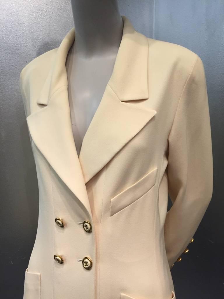 Women's 1990s Chanel Cream Double Breasted Jacket with Notched Collar and Logo Buttons