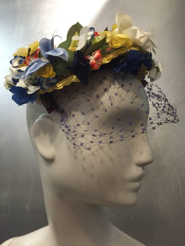 1950s Chanda Pale Yellow Straw Hat Trimmed in Beautiful Multicolor Flowers 3