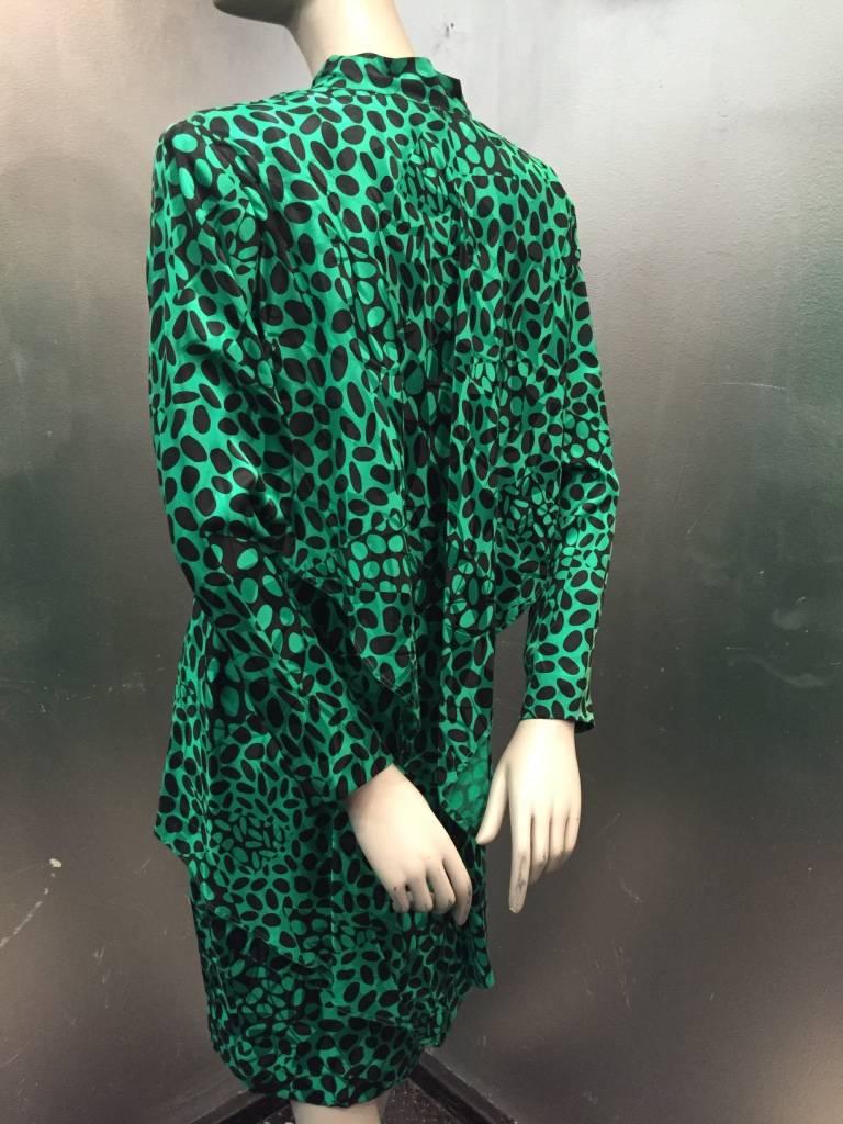 1980s Emerald and Black Elipse Print Tiered Button-Down Dress  For Sale 4