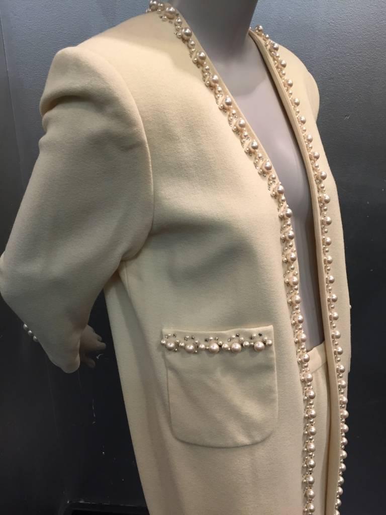 cream jacke