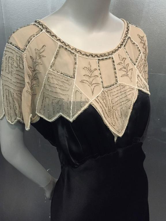 Women's 1920s Art Deco Black Silk Satin Gatsby-Style Dress w Beaded Caplet