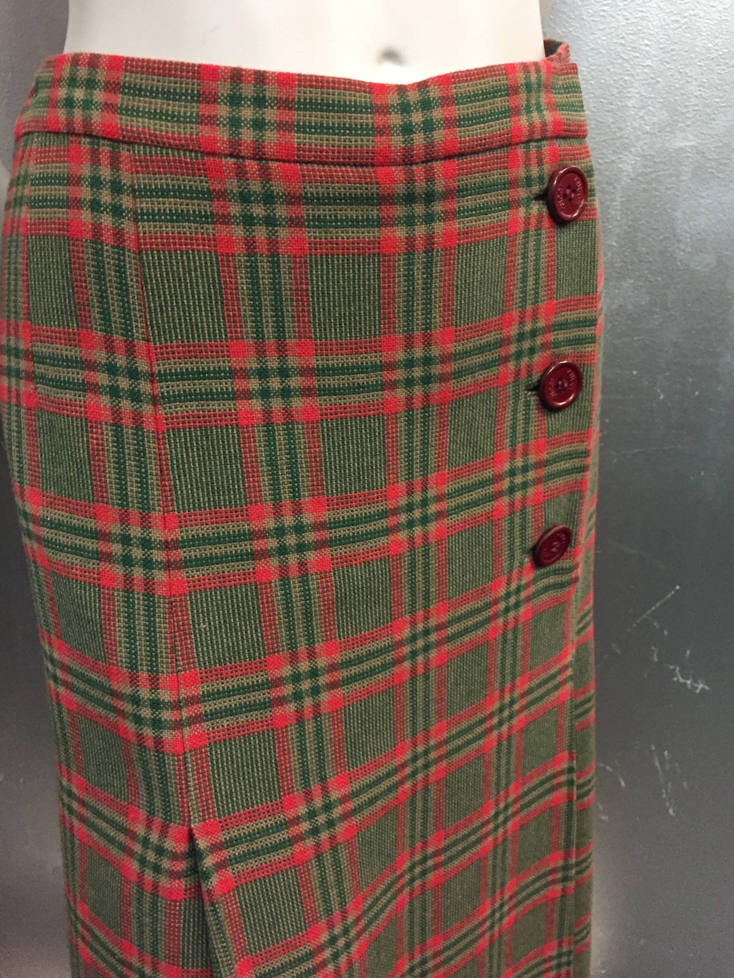 1970s Gucci Red and Green Holiday Plaid Side-Button Maxi Skirt In Excellent Condition In Gresham, OR
