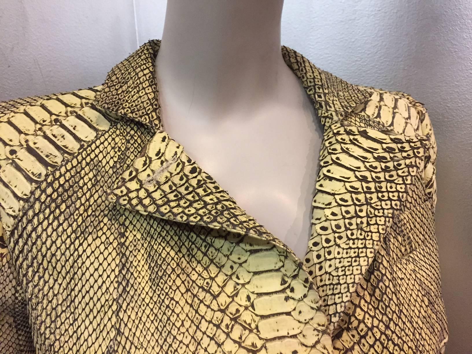 Amazing 1980s Haute Couture Givenchy Natural Snakeskin Fitted Jacket In Excellent Condition In Gresham, OR