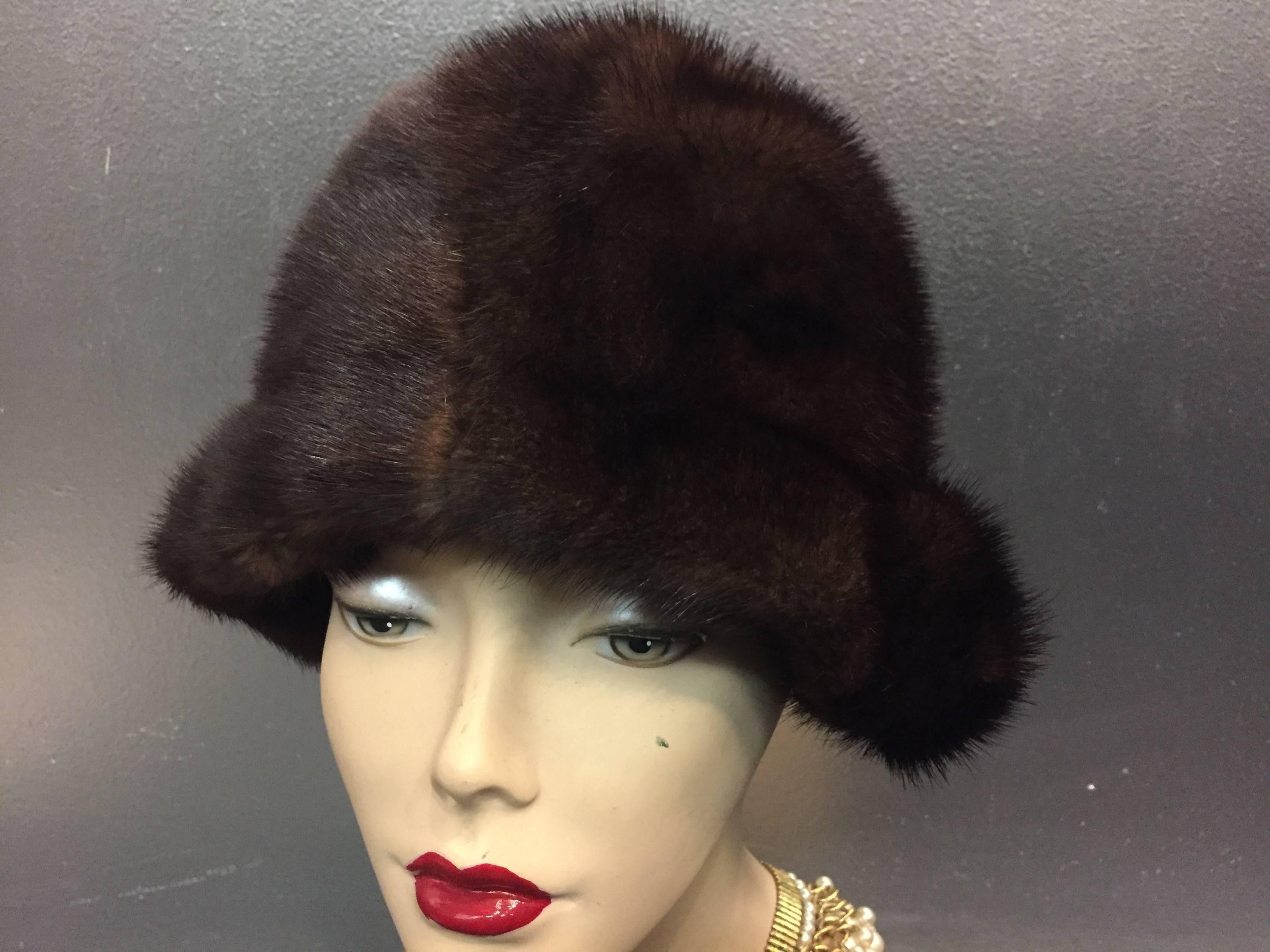 Black 1960s Saks Fifth Avenue Natural Mink Cloche-Style Hat w Roll Brim