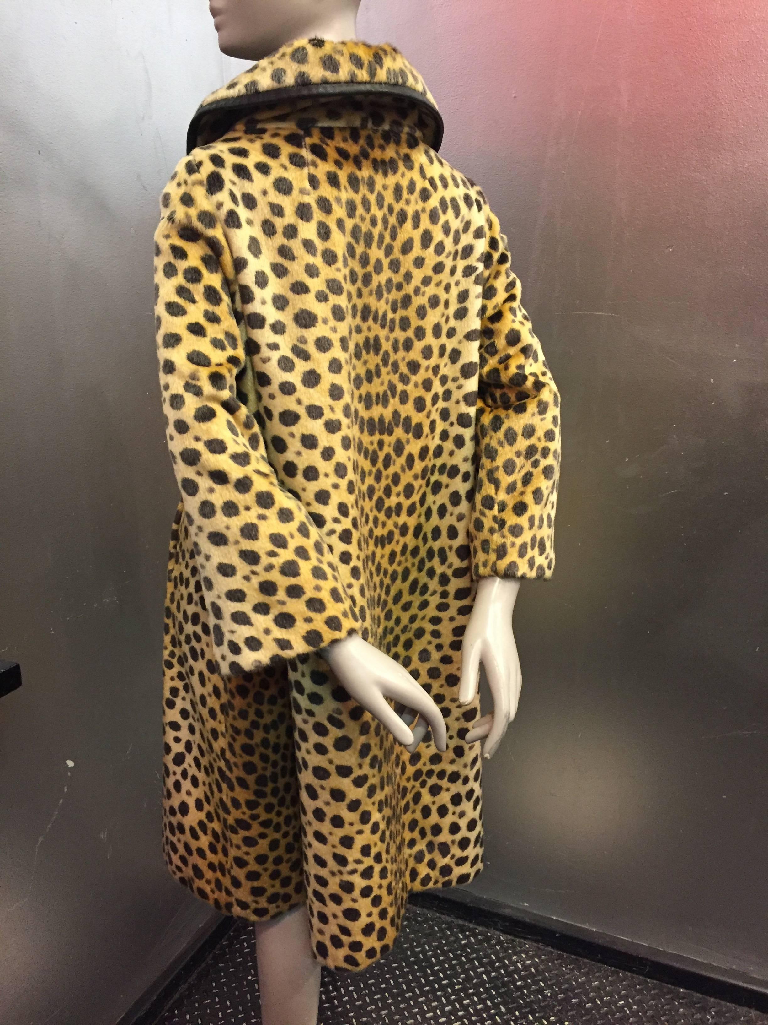 1960s Modela Faux Fur Jaguar Print Swing Coat w Leather Trim and Front Tie In Excellent Condition In Gresham, OR