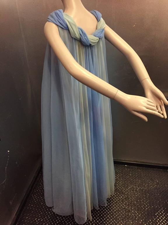 1960s Pastel Green and Blue Grecian-Style Nightgown and Duster In Excellent Condition For Sale In San Francisco, CA