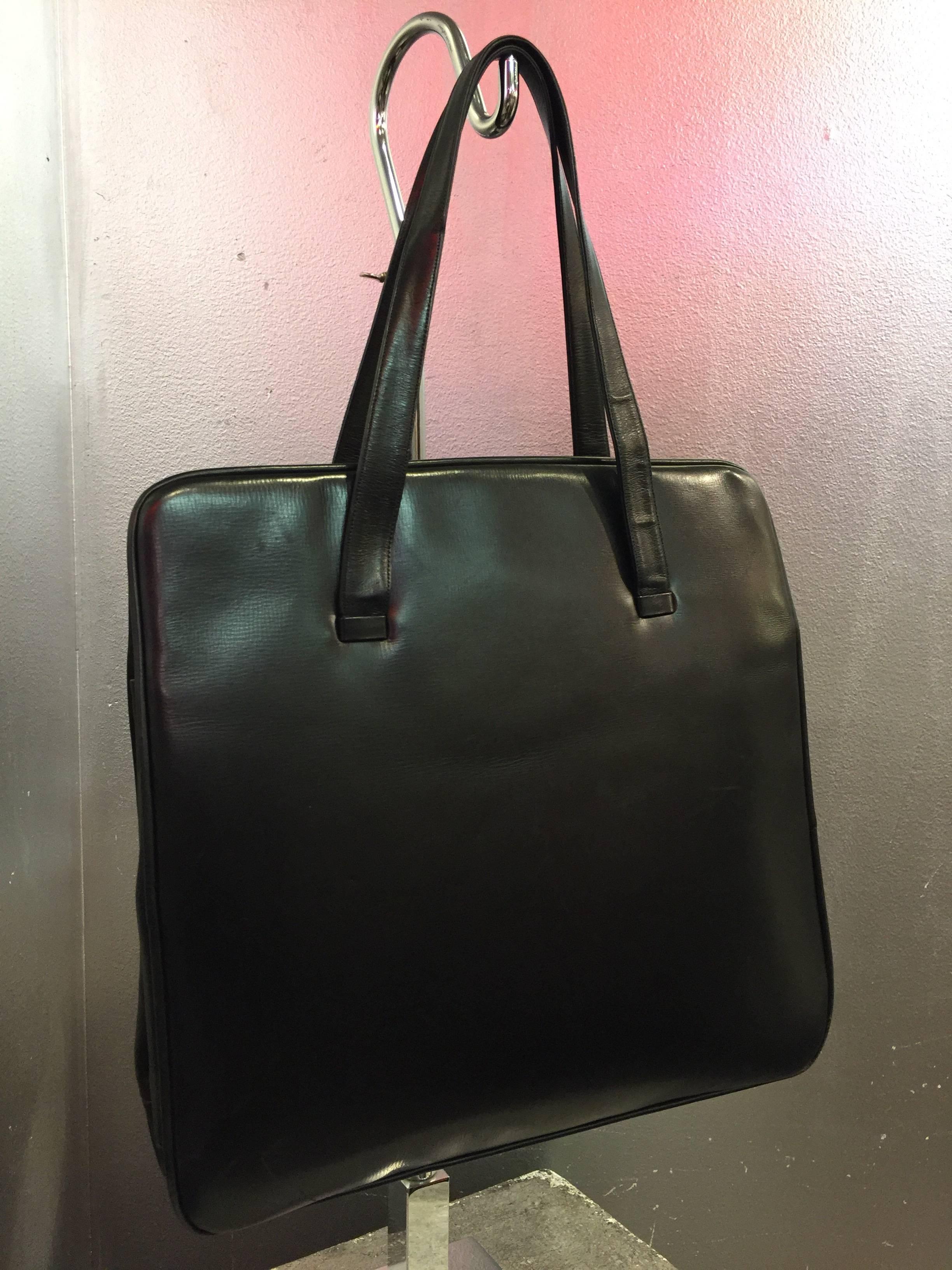1960er I. Magnin Große Schwarze Kalbshaut Große Tailored Handtasche im Angebot 1