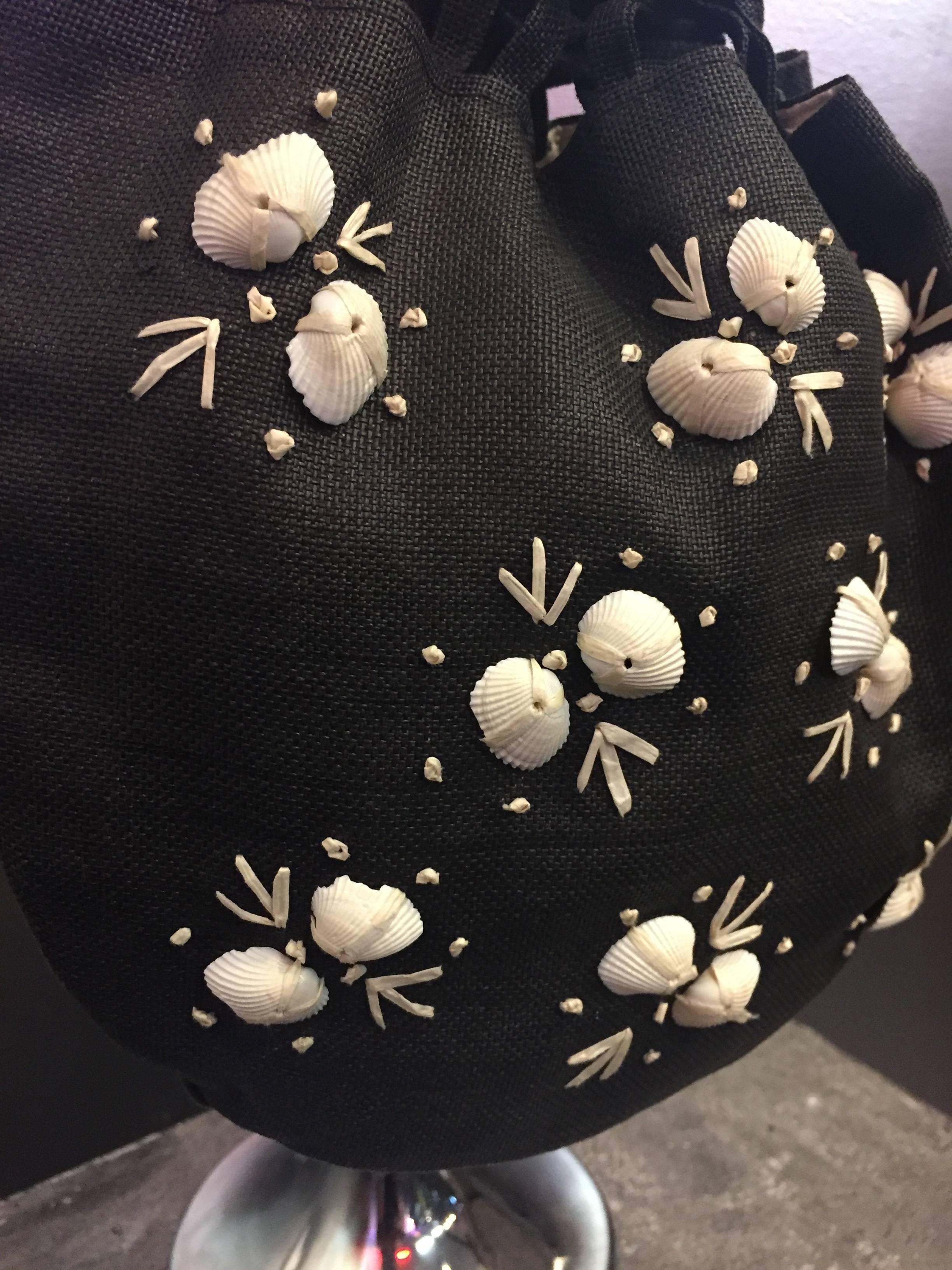 1950's Black Straw Pouch Bag with White Seashells  4