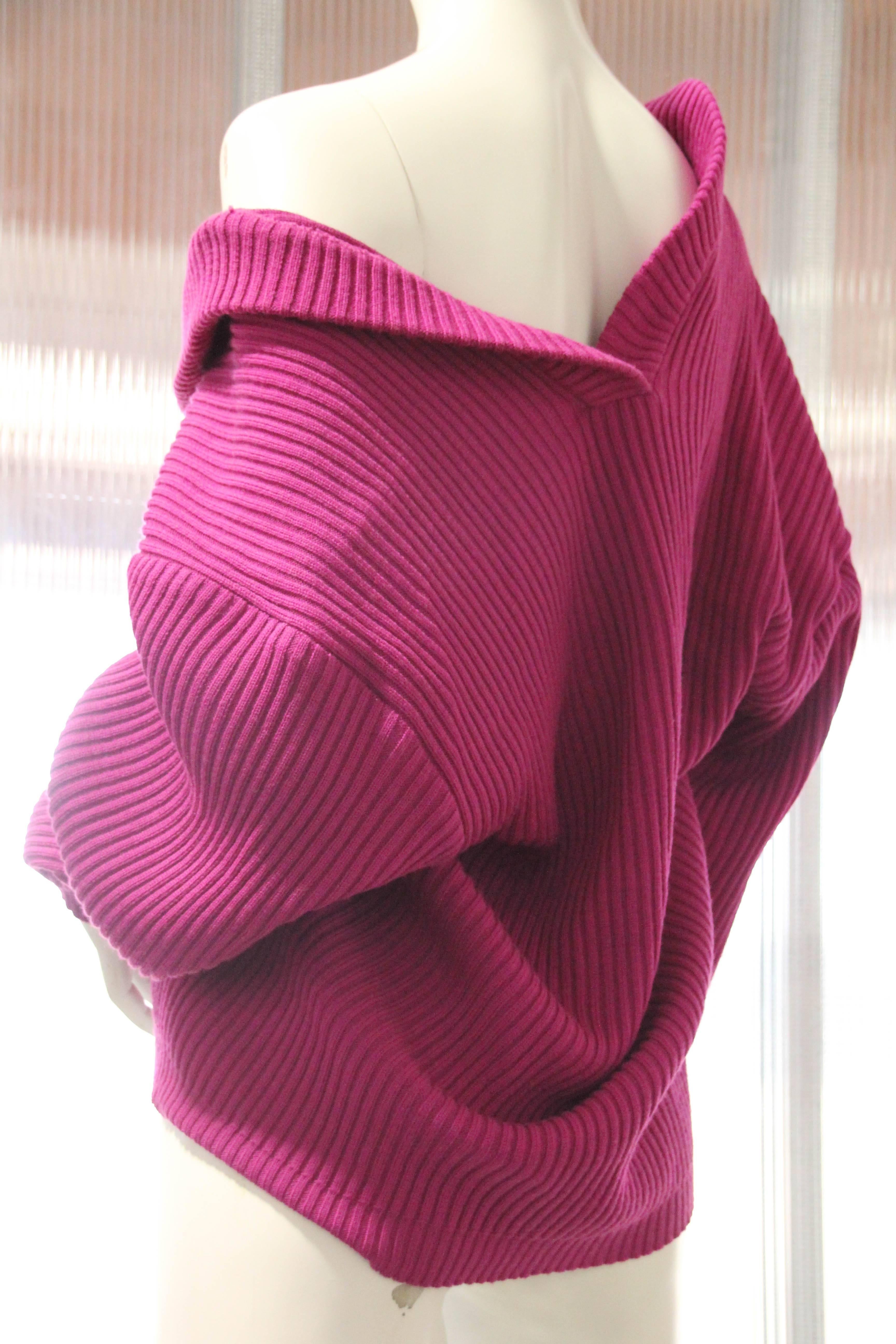 Pink 1980s Gianfranco Ferre Fuchsia Wool Rib-Knit Slouch-Style Sweater 