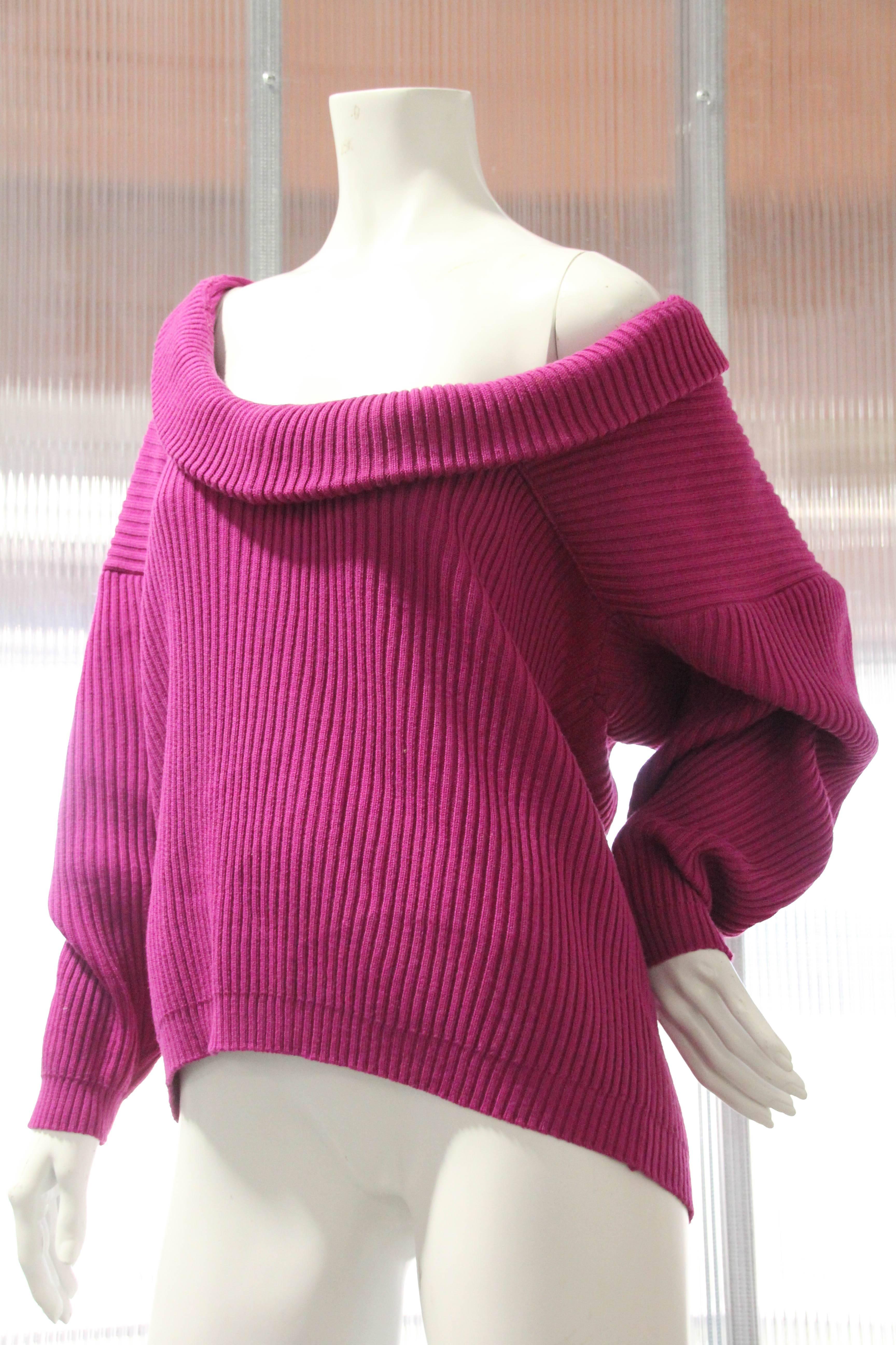 1980s Gianfranco Ferre Fuchsia Wool Rib-Knit Slouch-Style Sweater  In Excellent Condition In Gresham, OR