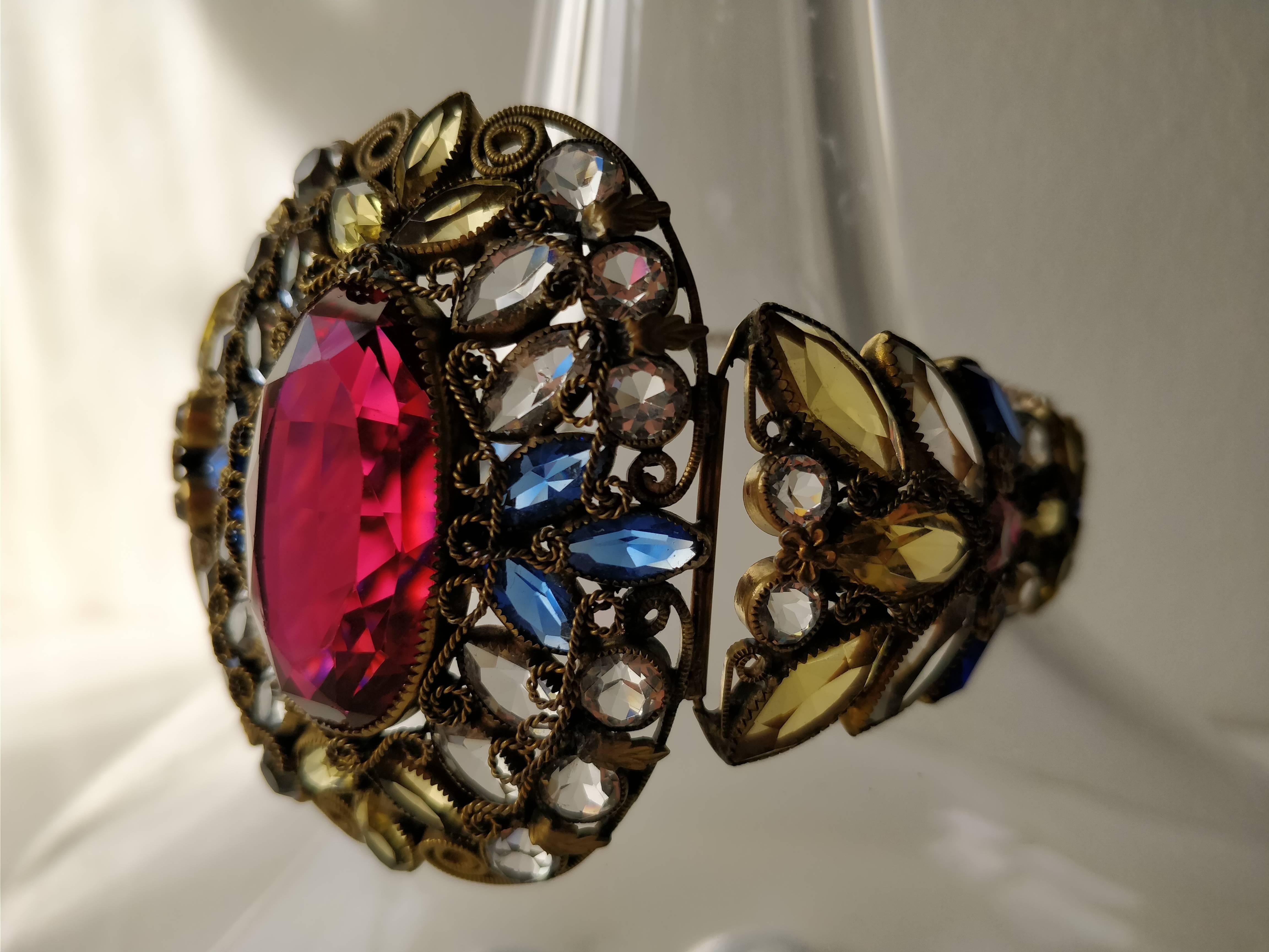 1940s Hobe Stained Glass-Effect Ruby Glass Cuff Bracelet 3