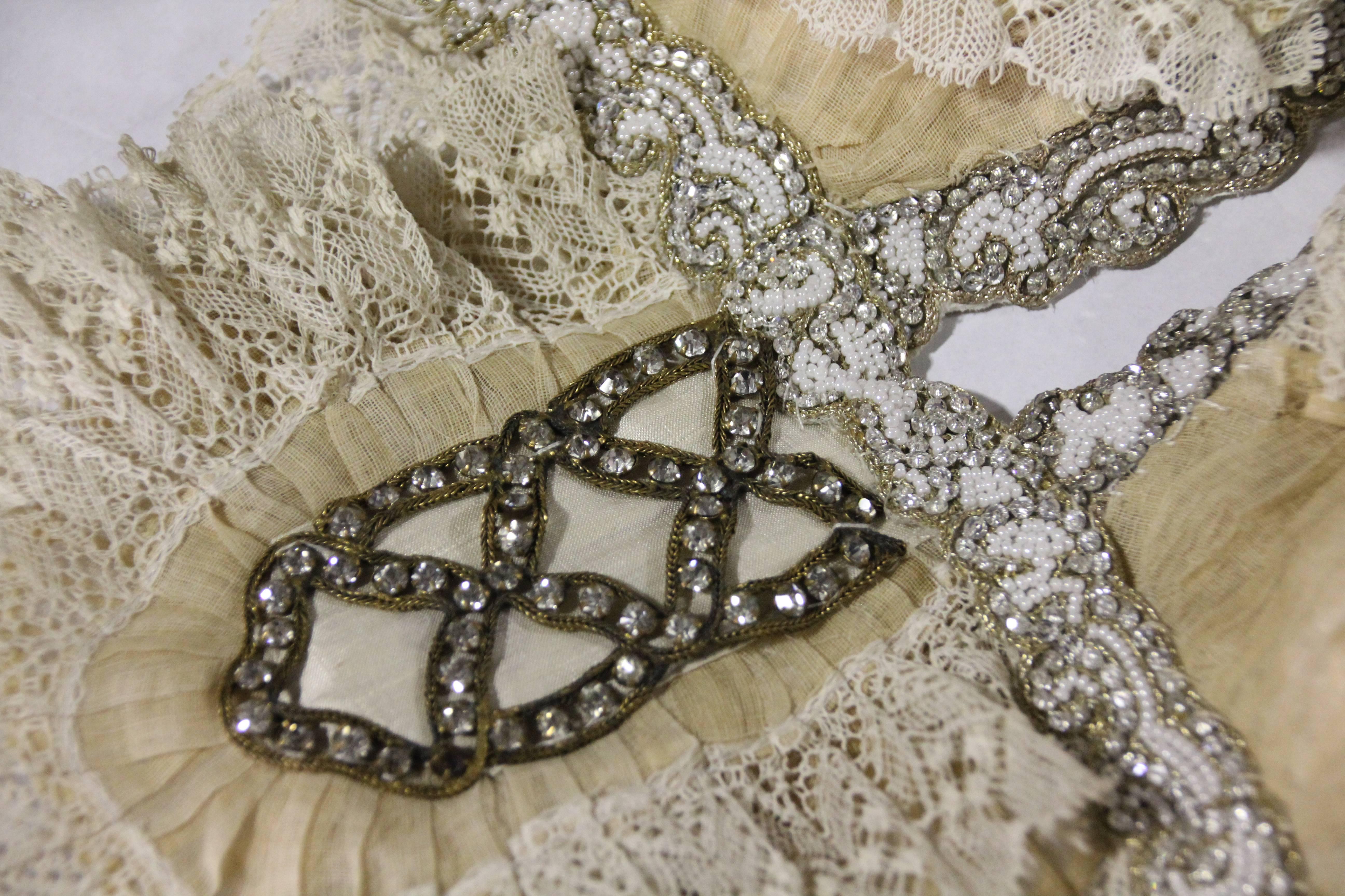 Abbreviated Victorian Cream Pleated Lace Bustier with Silk Ties at Back 4