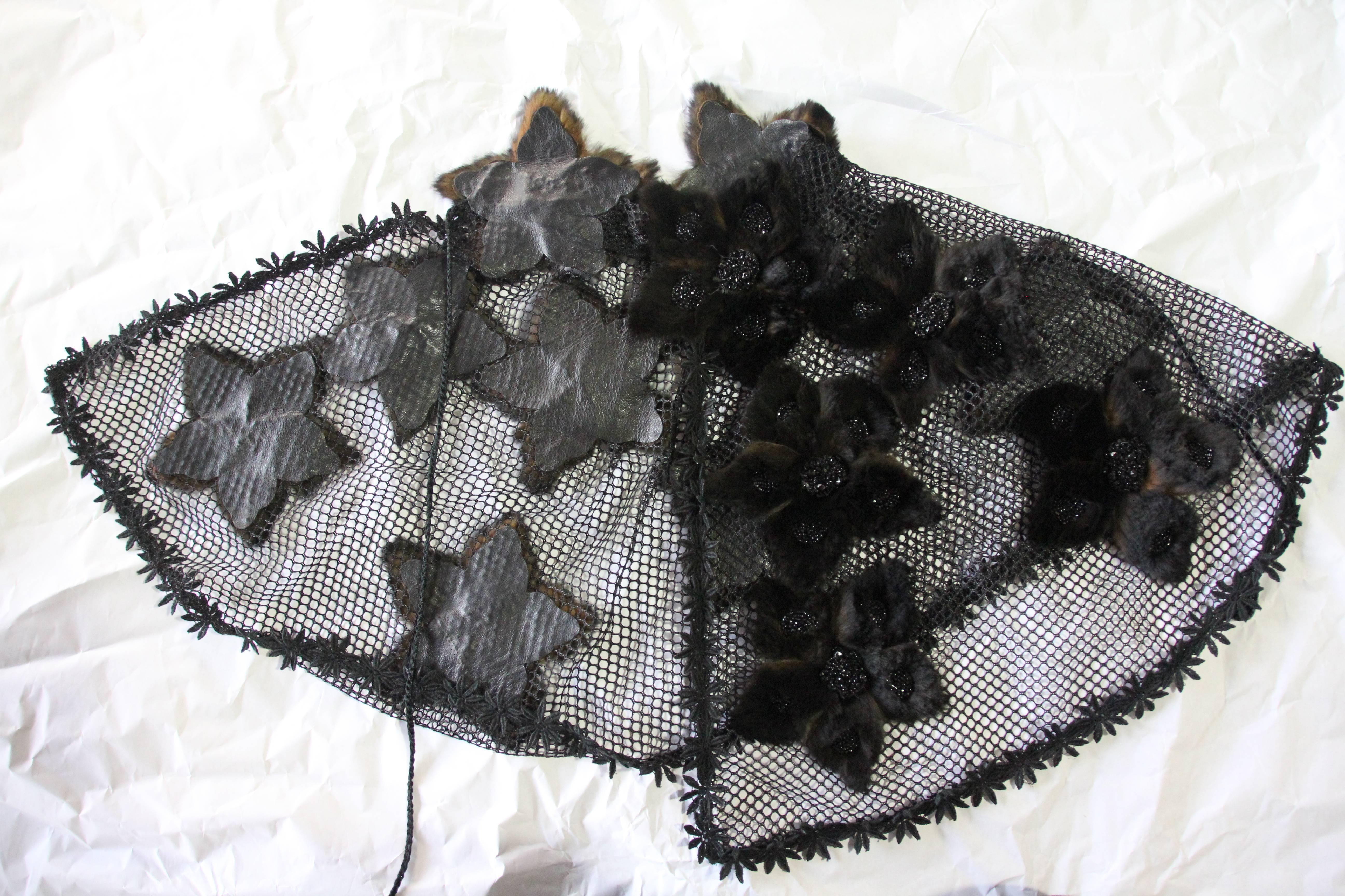 1930s-Styled Honeycomb Net Caplet w Beaded Fur Flower Appliques For Sale 2