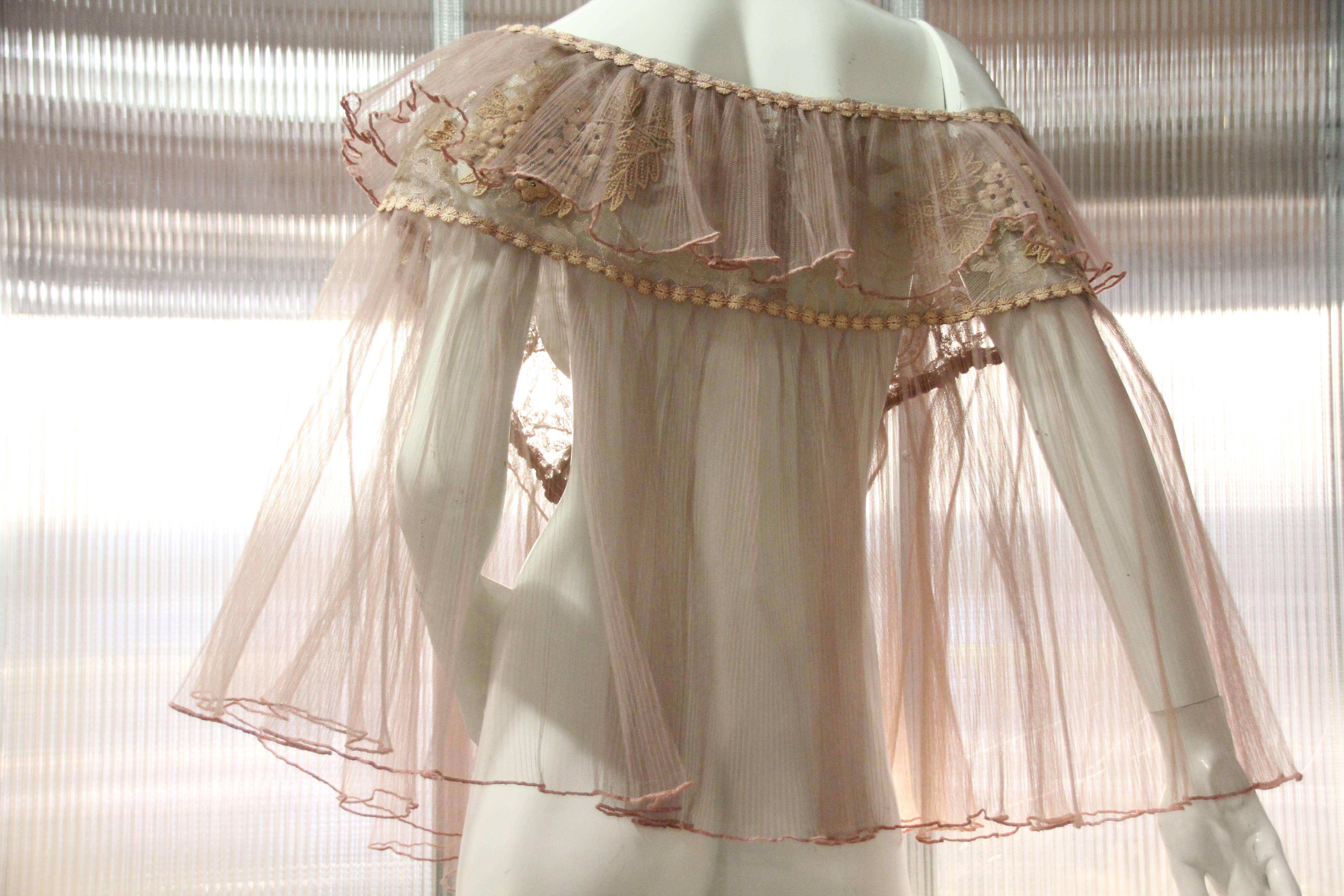Beige 1950s Pleated Tulle and Lace Bed Jacket-Style Confection 