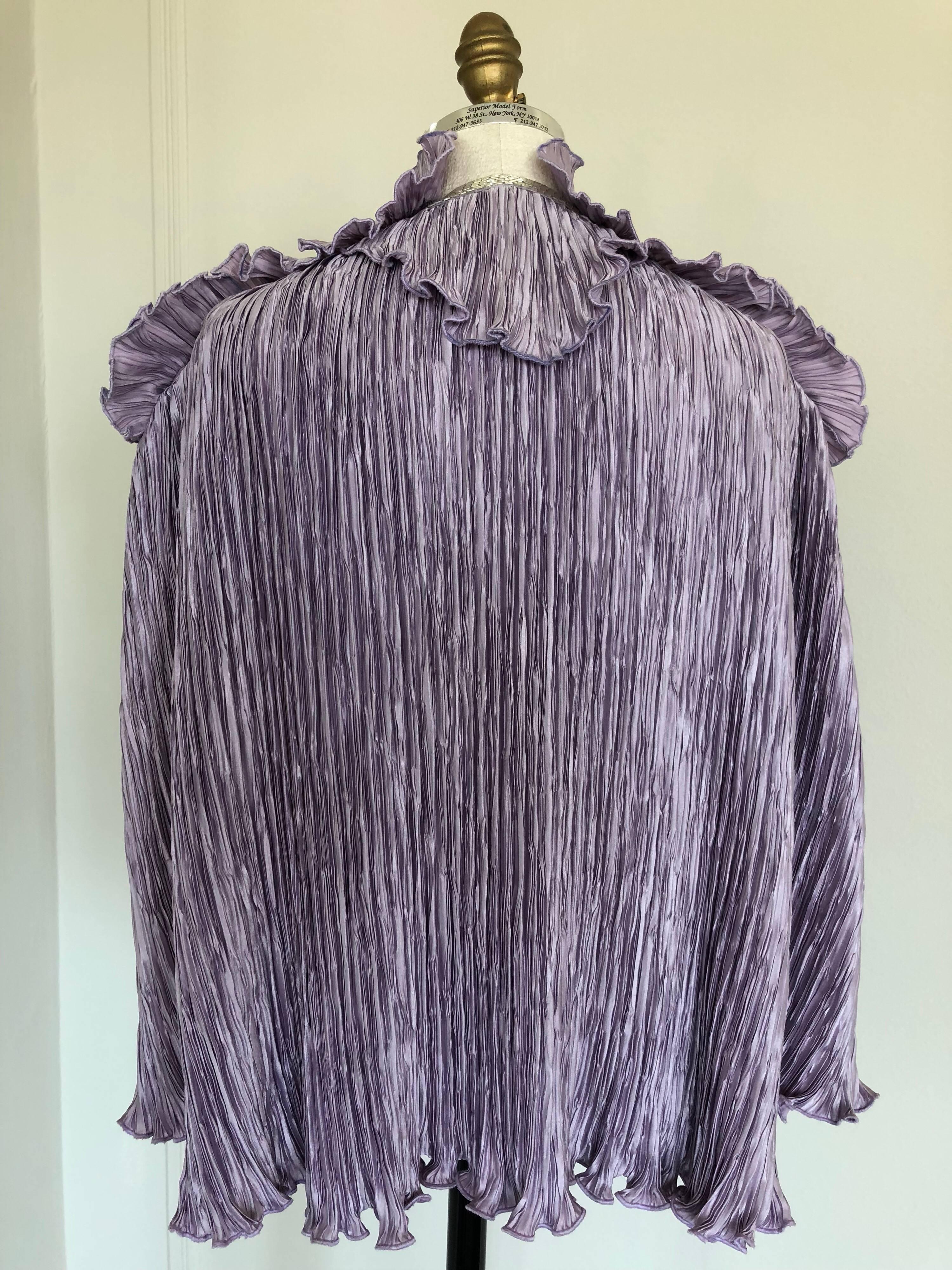 1970s Lavender Pleated Fortuny-Style Silk Capelet With Beaded Shoulder Epaulets In Excellent Condition In Gresham, OR