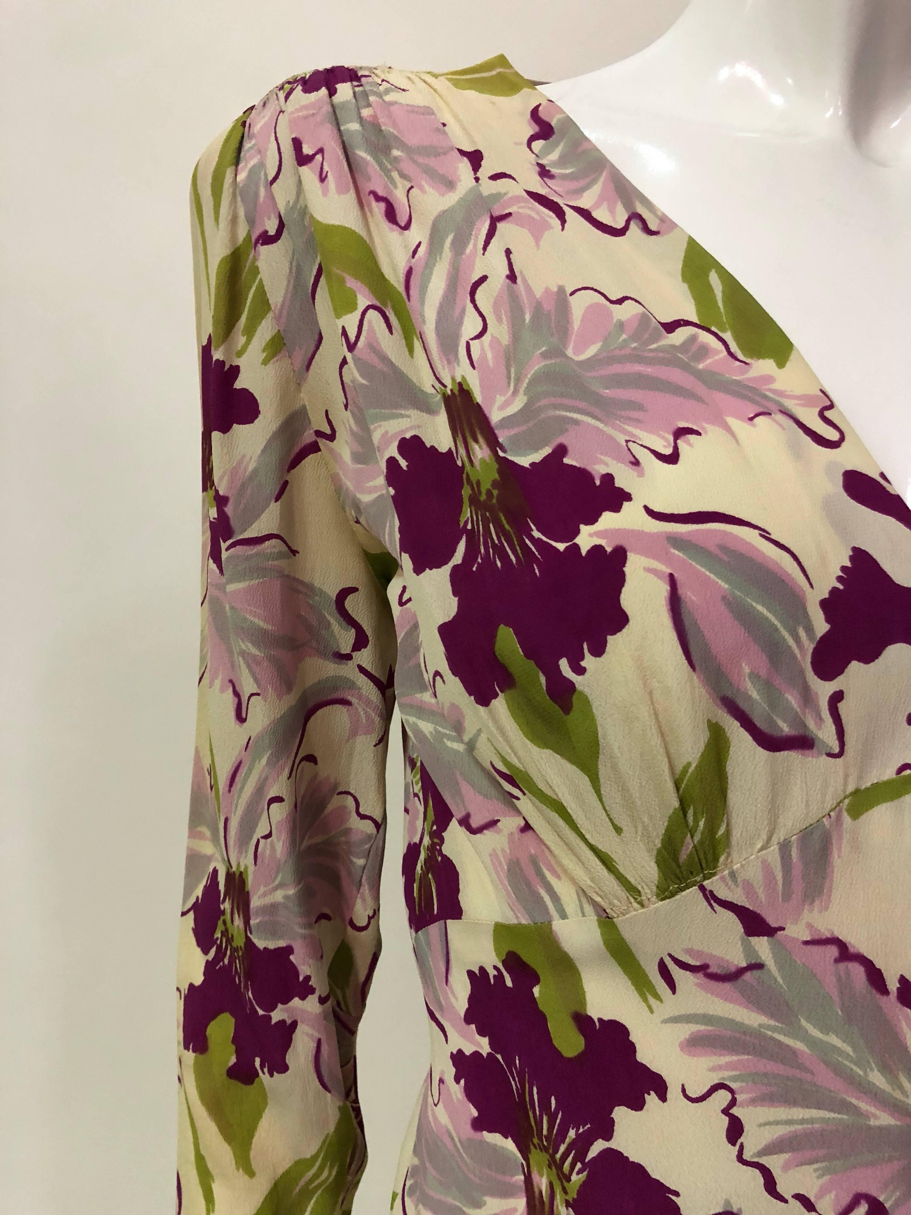 1940s Orchid Print Rayon Crepe Dress W/ Dramatic Orchid Corsage For Sale 1