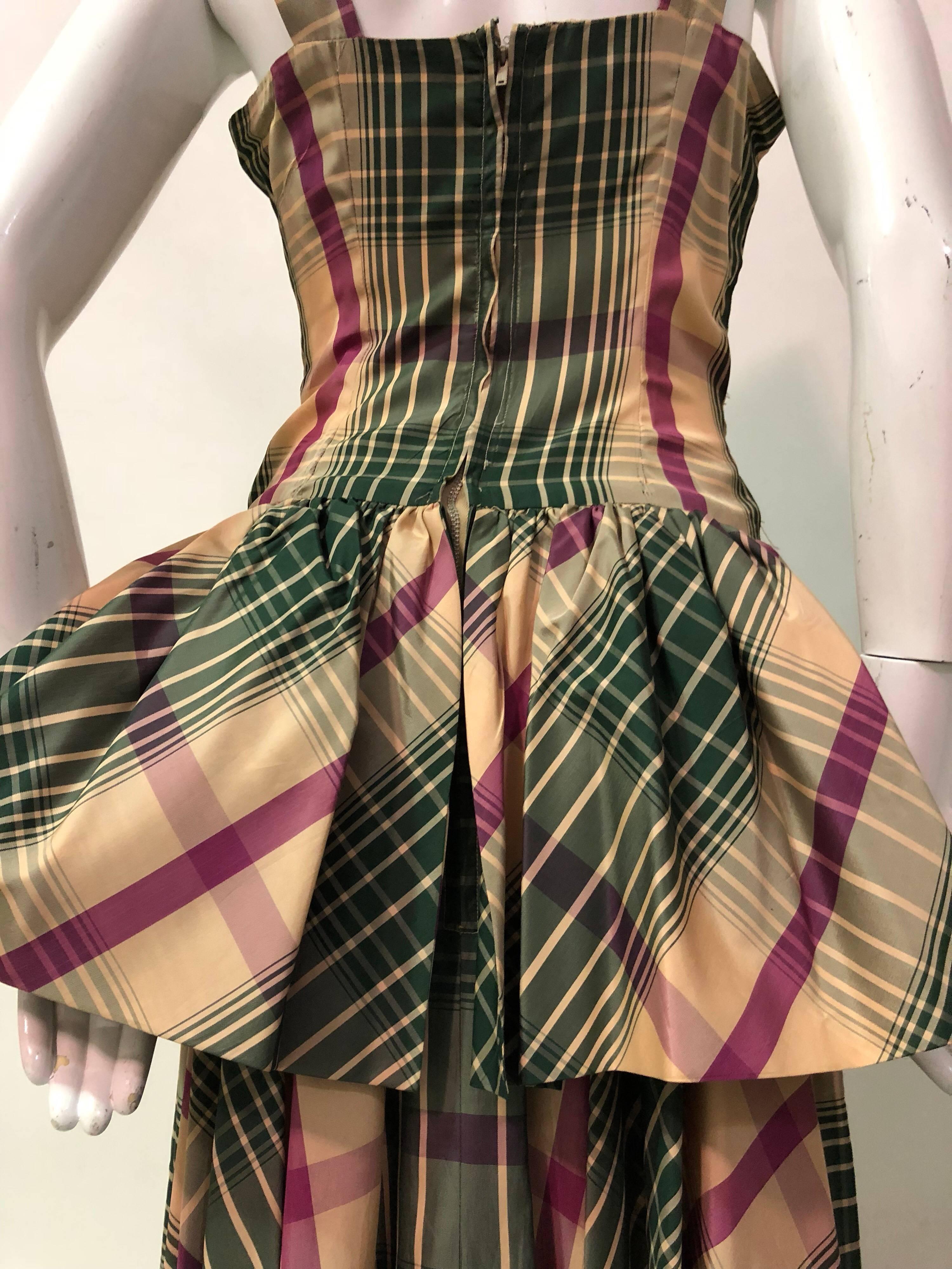 1940s Jourdelle Of Hollywood Originals Plaid Taffeta Bustle-Back Peplum Gown In Excellent Condition In Gresham, OR