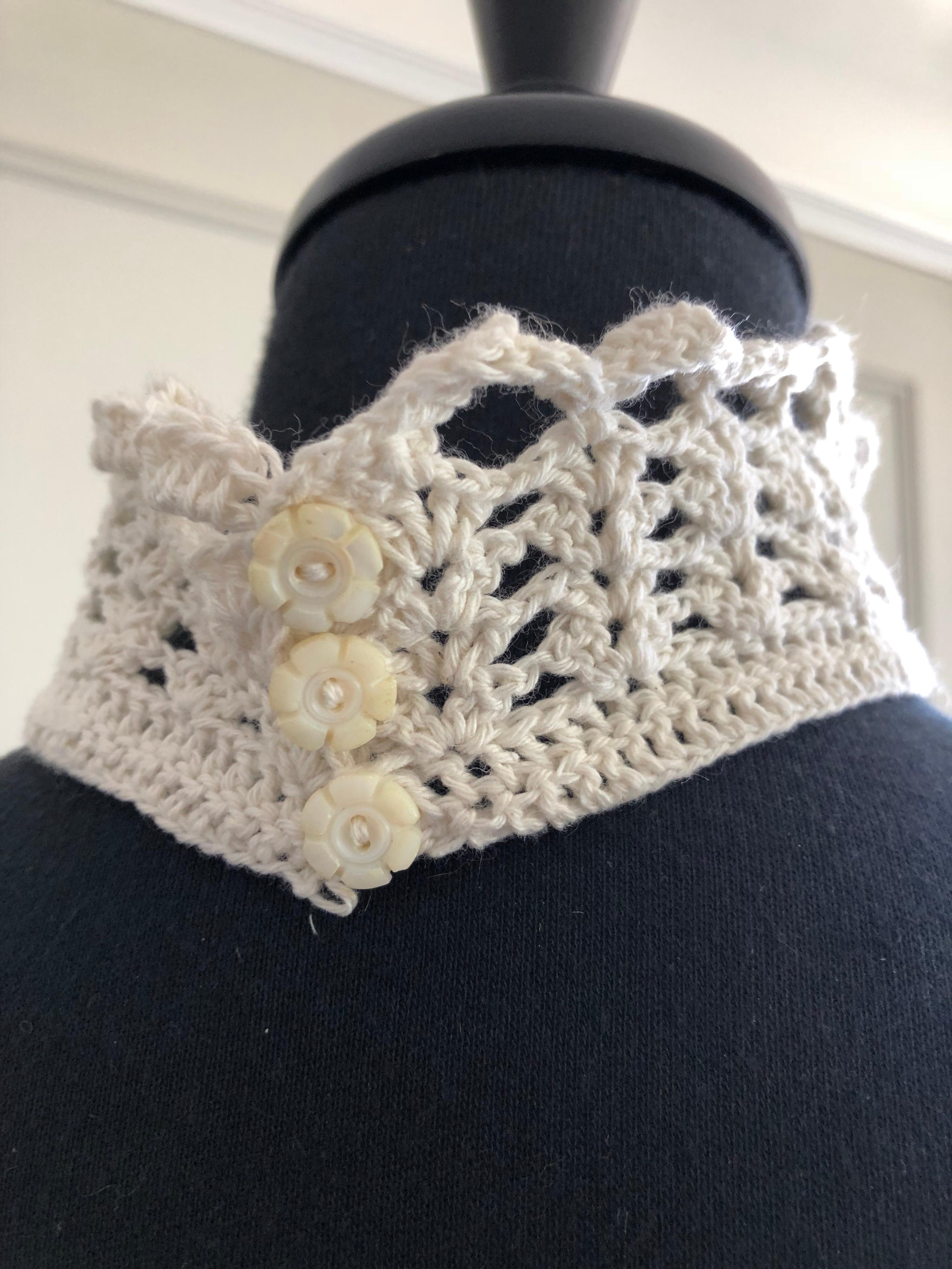 1970s-Style Crochet Halter Dress W/ Daisy Embroidered Linen Handkerchief Hem For Sale 2