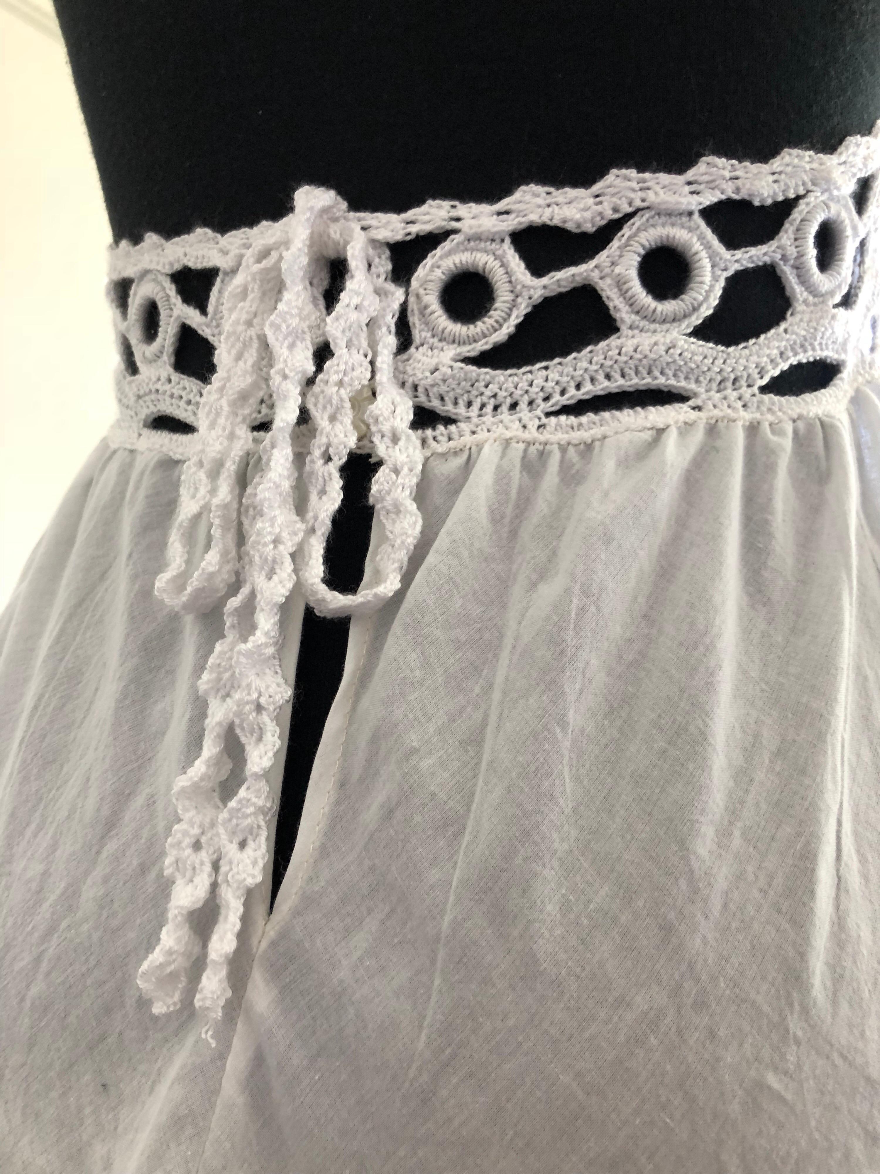 1970s-Style Summer Halter Midi Dress W/ Hand-Crochet & Victorian Eyelet Skirt In Excellent Condition For Sale In Gresham, OR