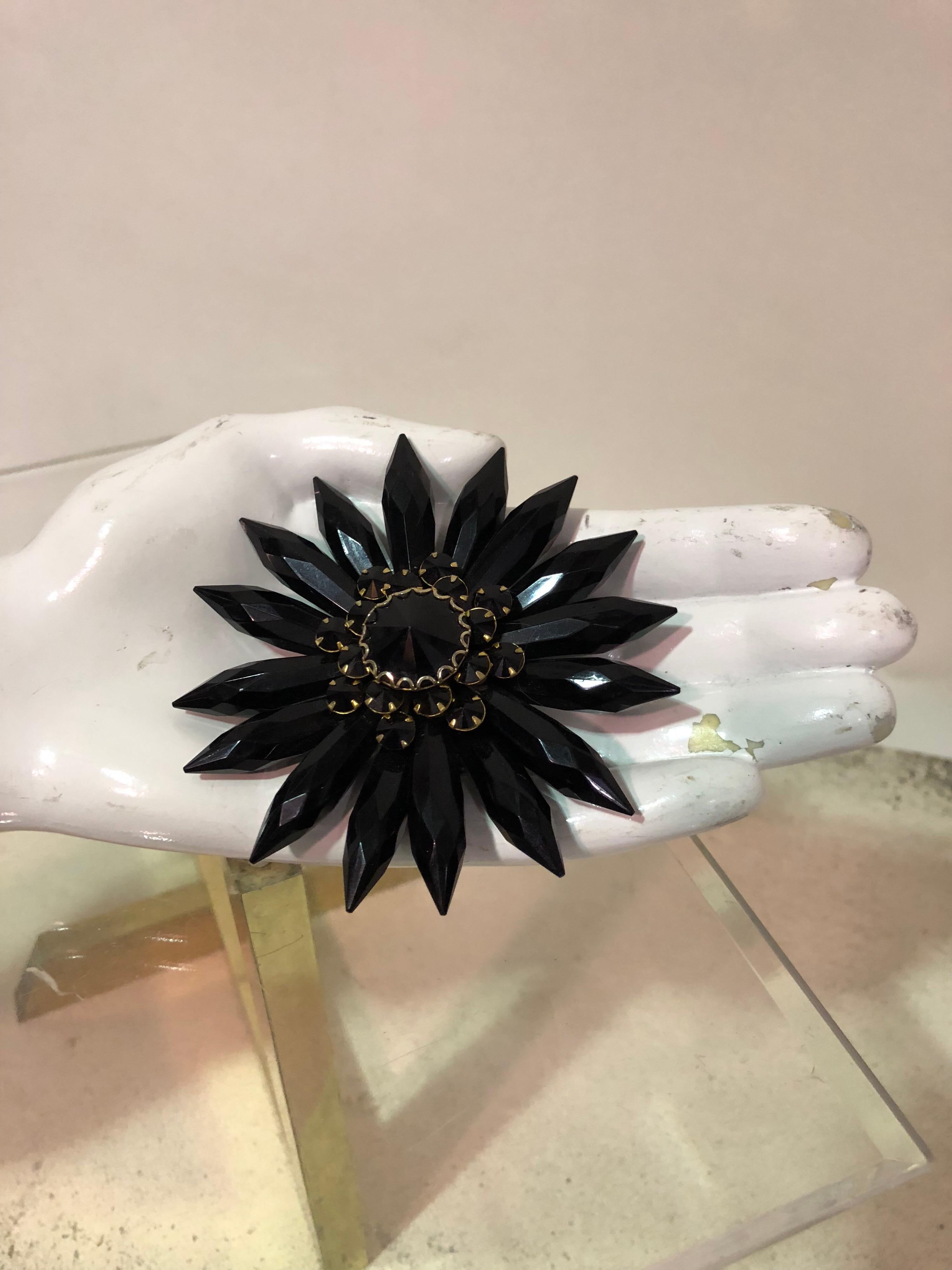 Women's 1950s Coordinating Black Lucite Flower Brooch & Black Jet Glass Clip Earrings