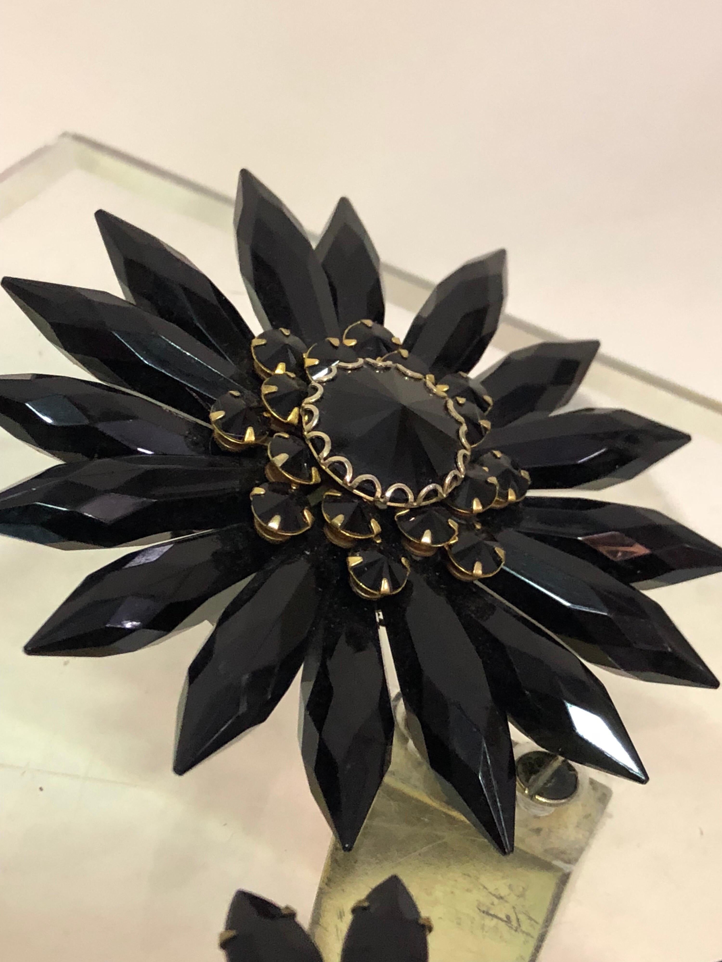 1950s Coordinating Black Lucite Flower Brooch & Black Jet Glass Clip Earrings 1