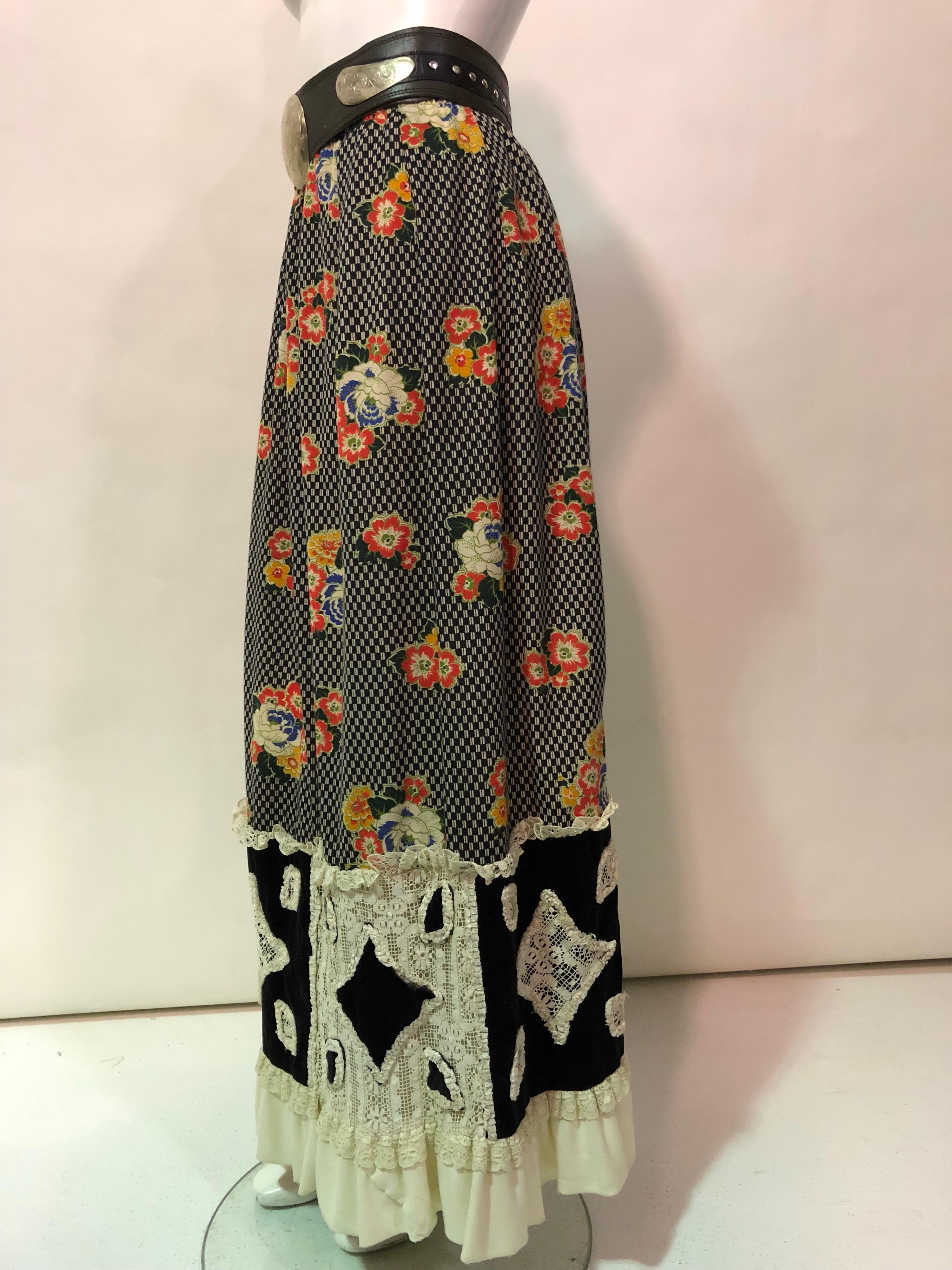 1970s Chessa Davis Folkloric Floral Print Maxi Skirt & Mexican Leather Belt In Excellent Condition In Gresham, OR