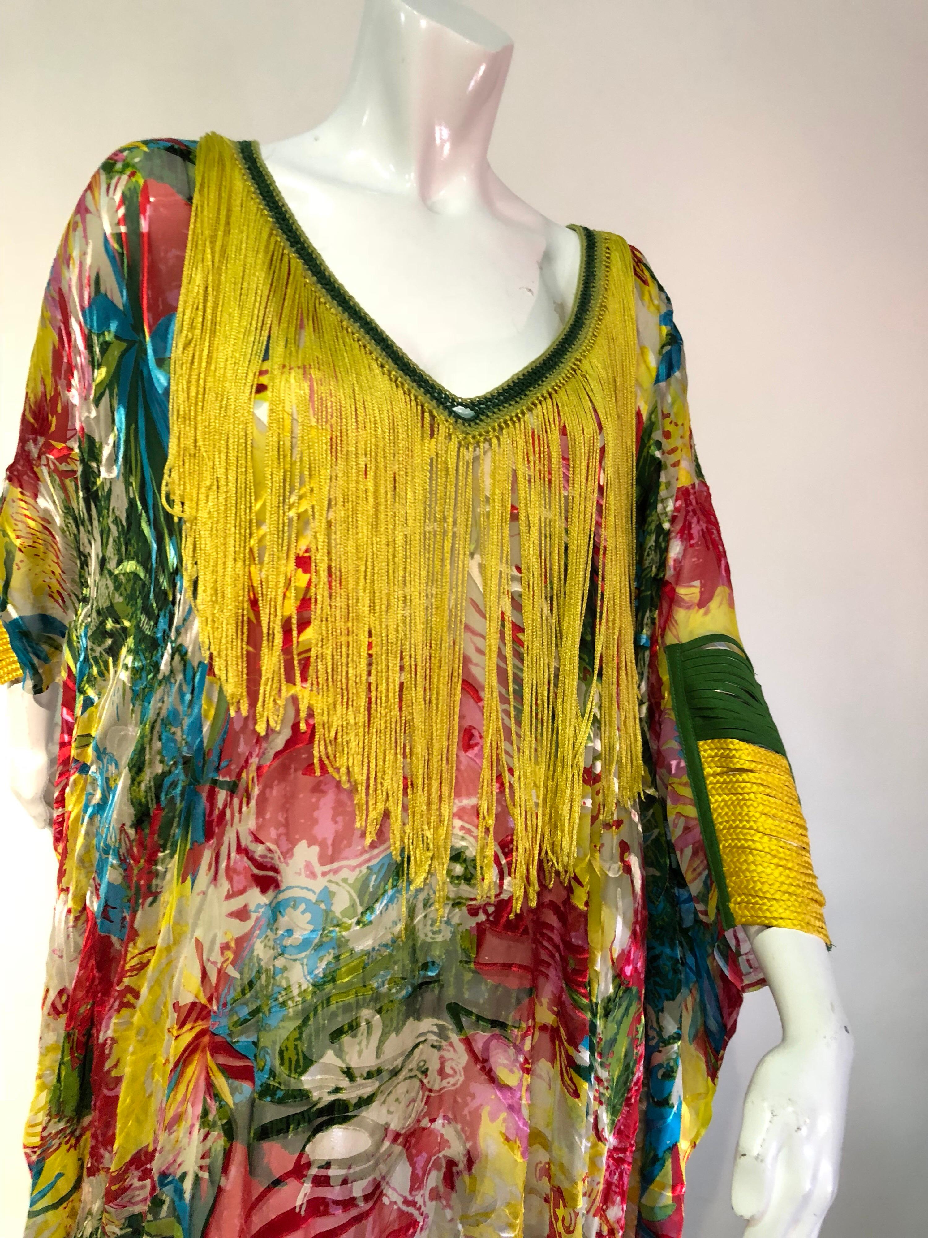 70s Style Tropical Silk Print Kaftan With Long Crochet Yellow Silk Fringe Trim In Excellent Condition In Gresham, OR