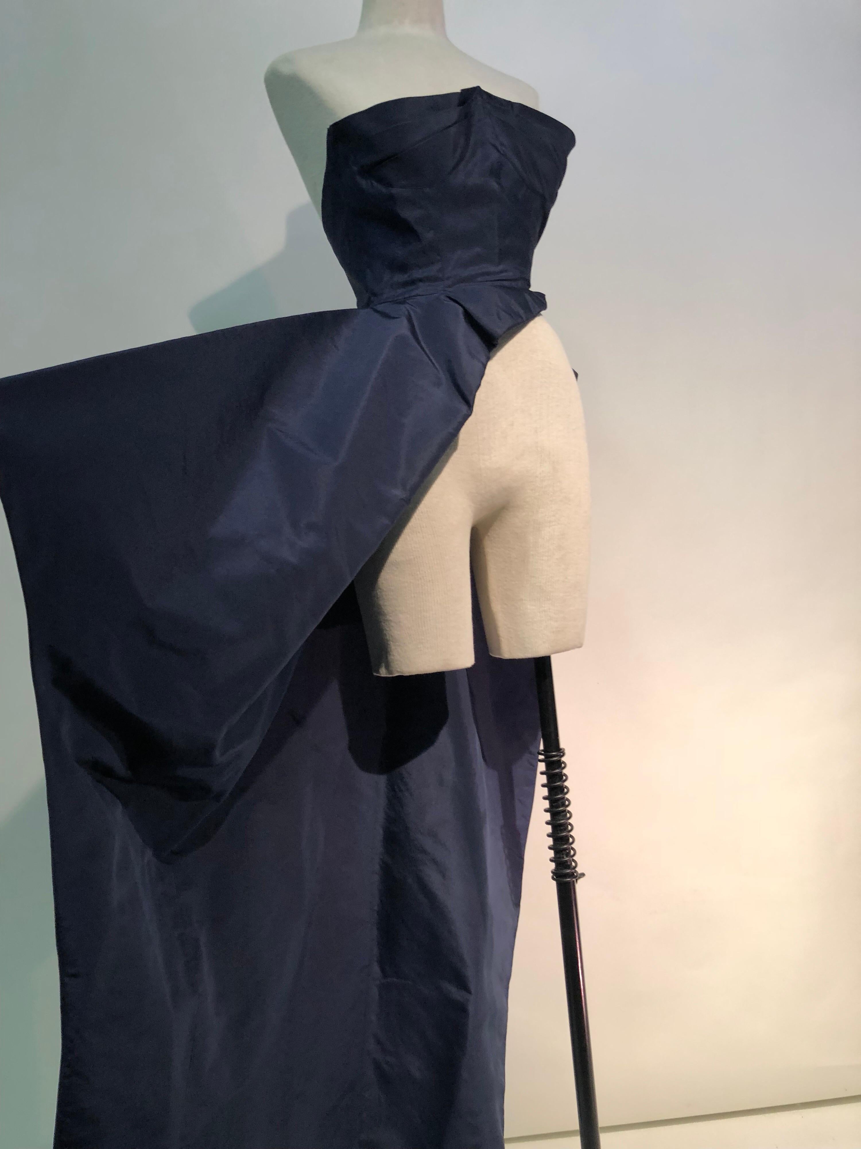 Elsa Schiaparelli Haute Couture Navy Silk Taffeta 2-Piece Ball Gown, Late 1940s 4