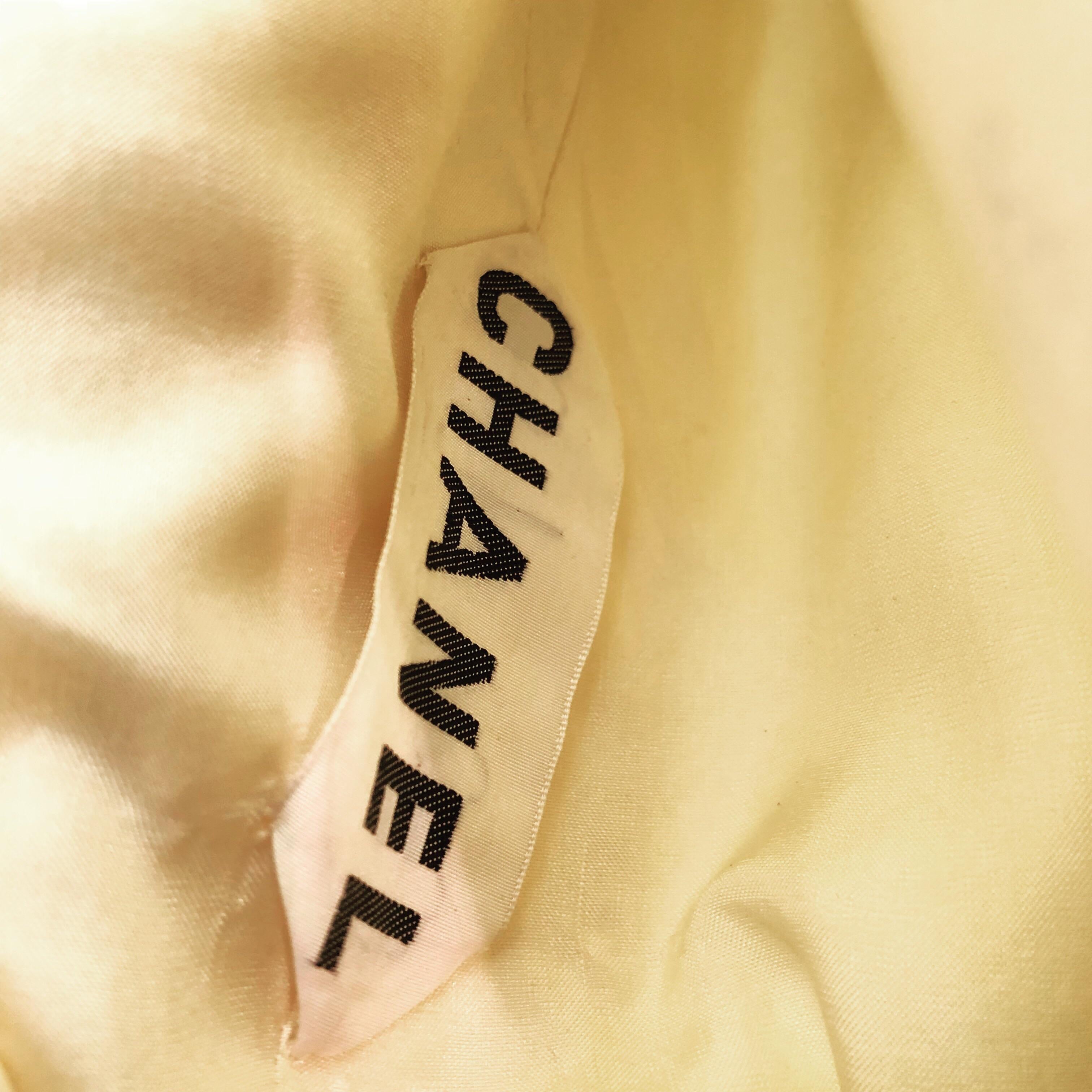 Chanel Haute Couture Elfenbeinfarbenes Seidentaftmantelkleid mit Kuttenausschnitt, 1990er Jahre im Angebot 3