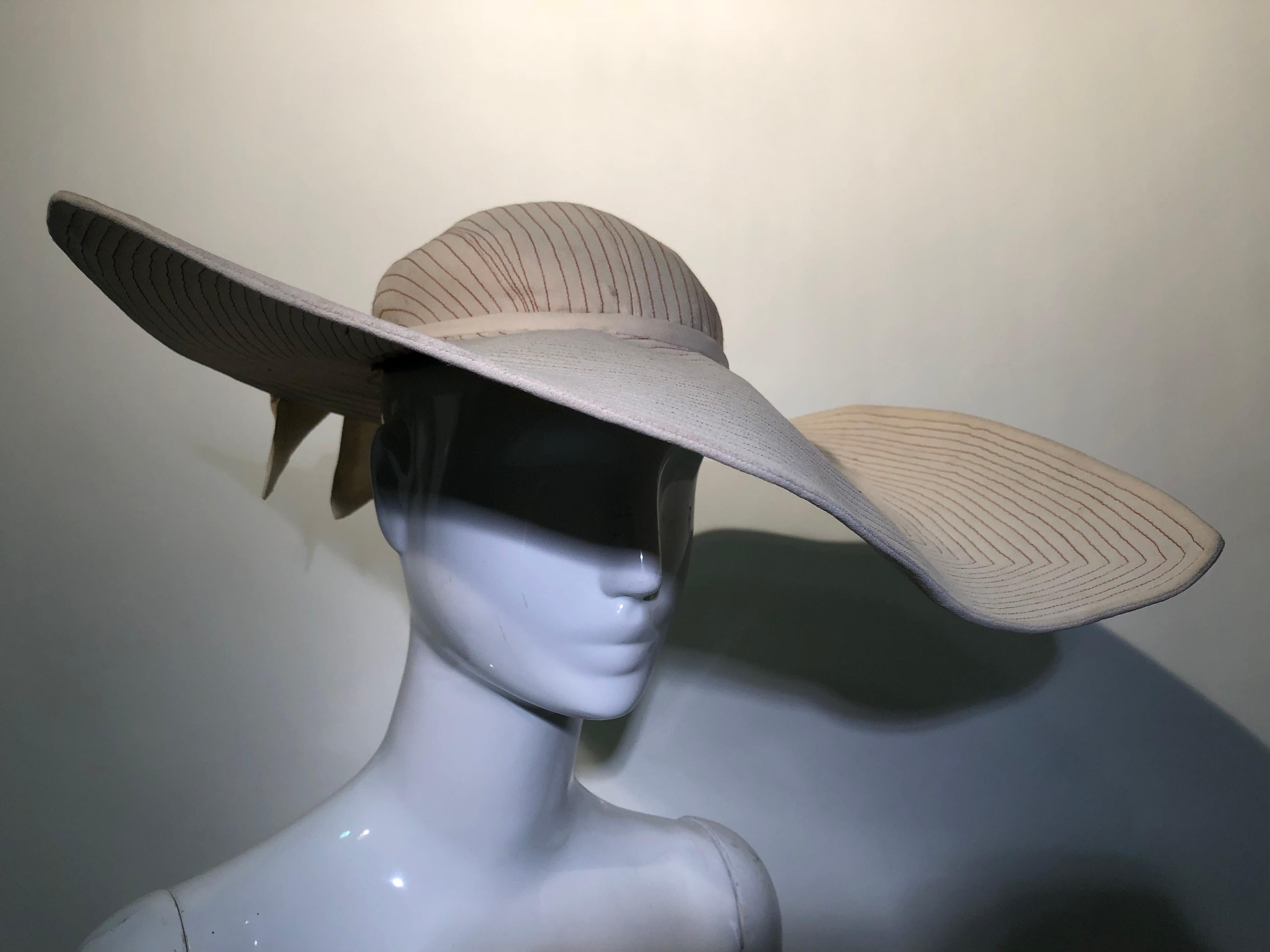 1930s Lucille Morgan Eggshell Summer Crepe Picture Hat With Trapunto Stitching For Sale 1