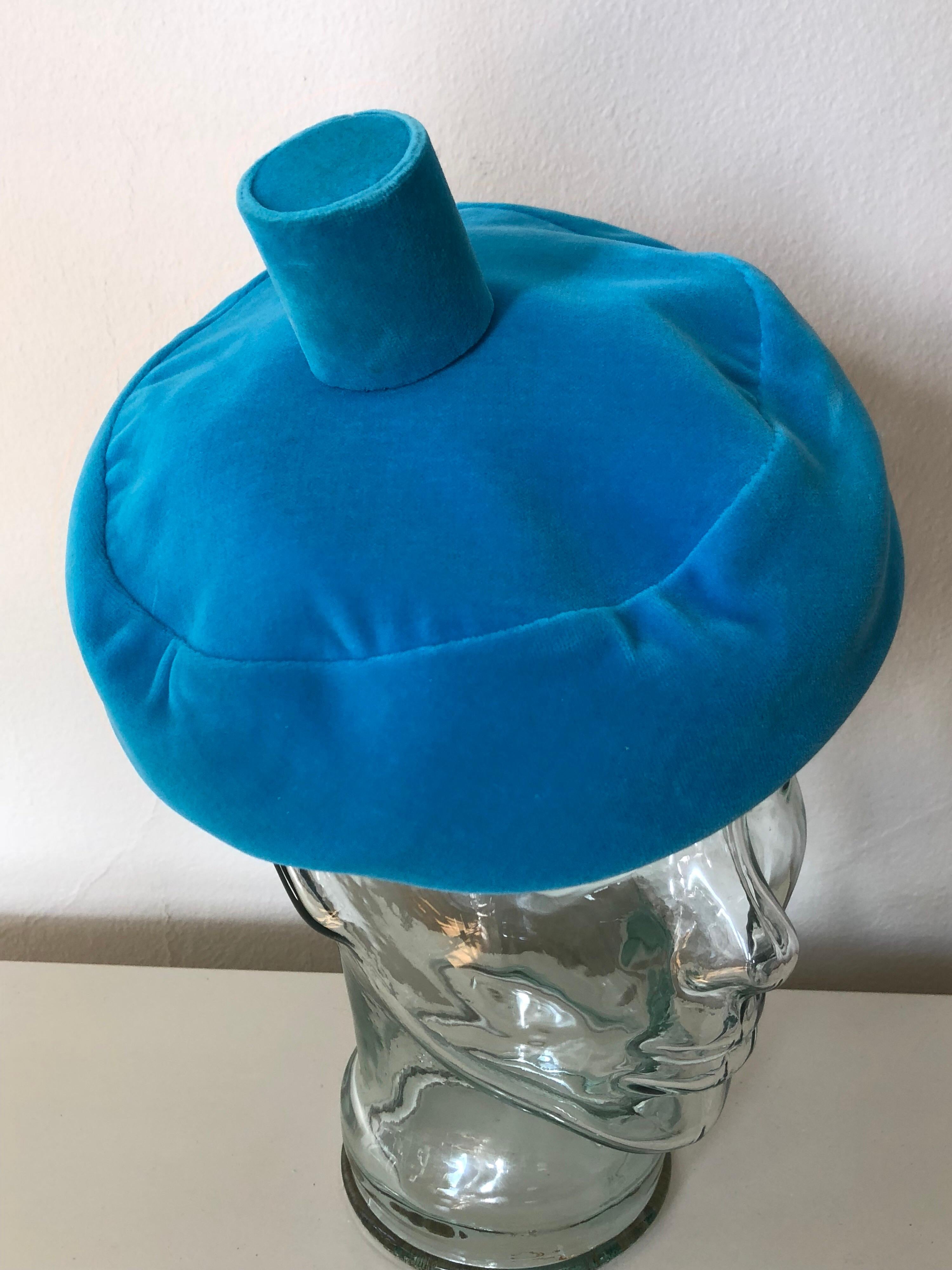 1960s Emme Turquoise Velveteen Banded Beret Hat W/ Structured Top Knob 1