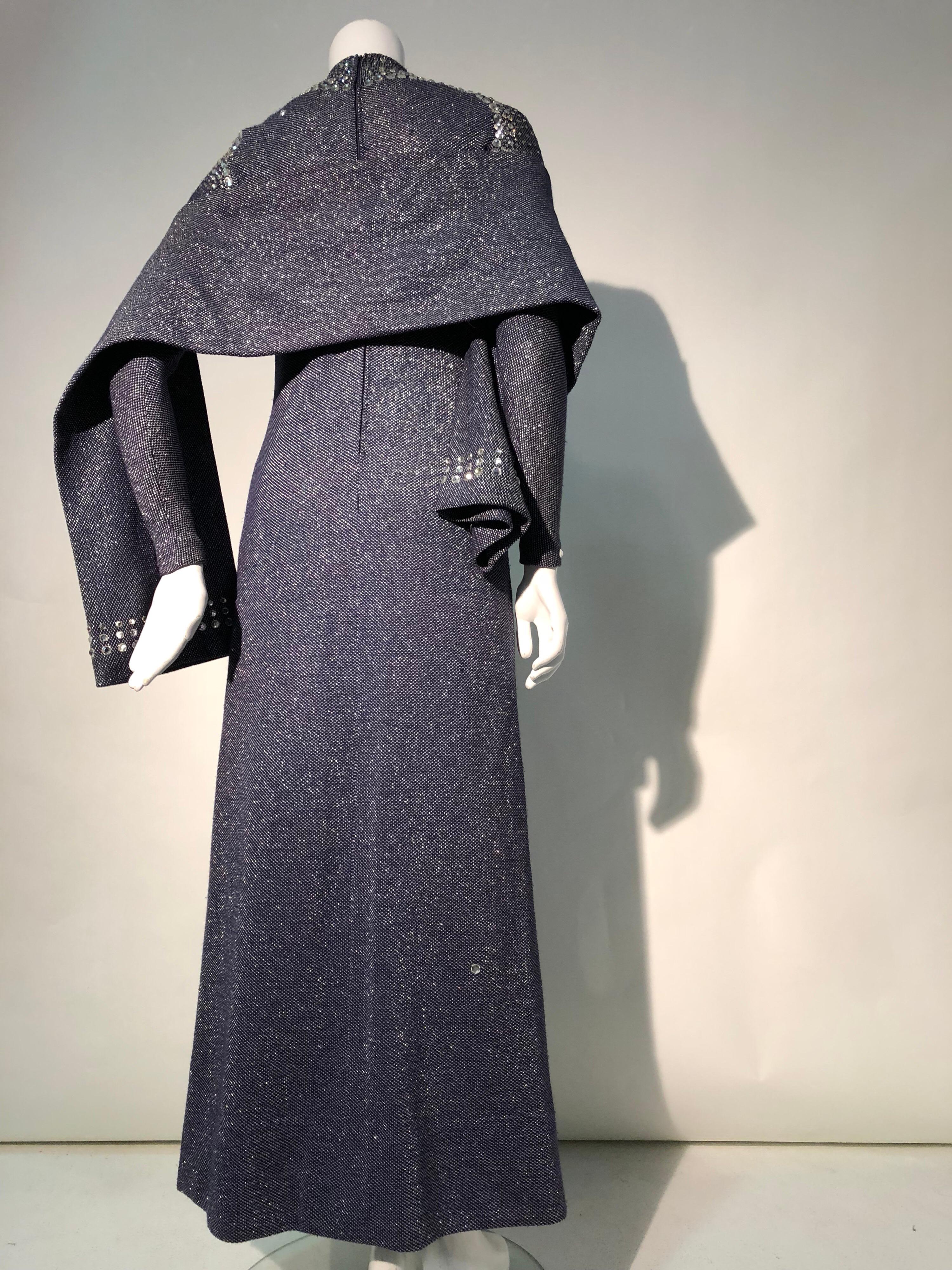 1960er Pauline Trigère Metallic-Strickkleid mit futuristischem Strass-Schulterpassepartout Damen im Angebot